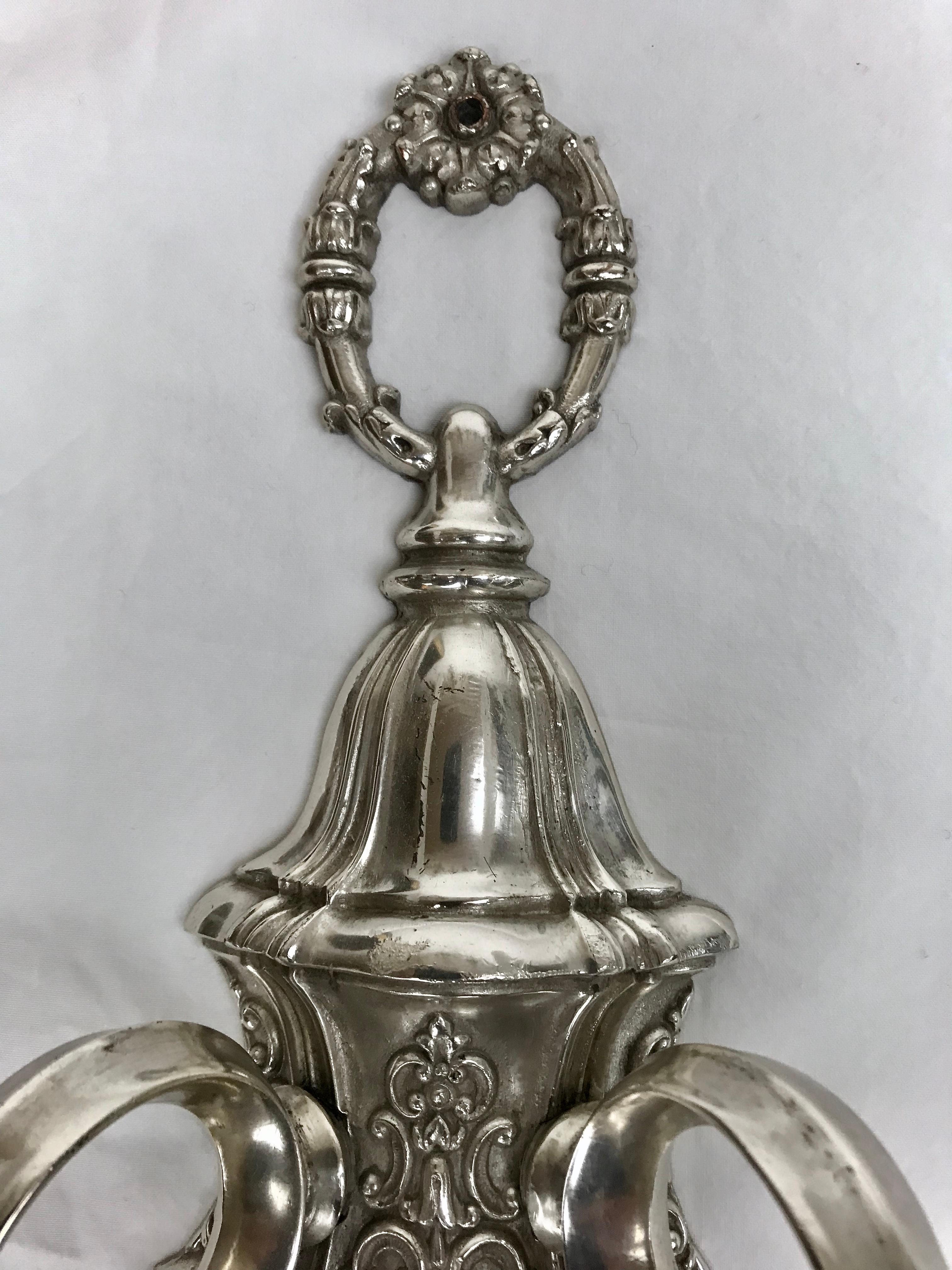 Bronze Paire signée E.F. Appliquesliver de style géorgien Caldwell en vente
