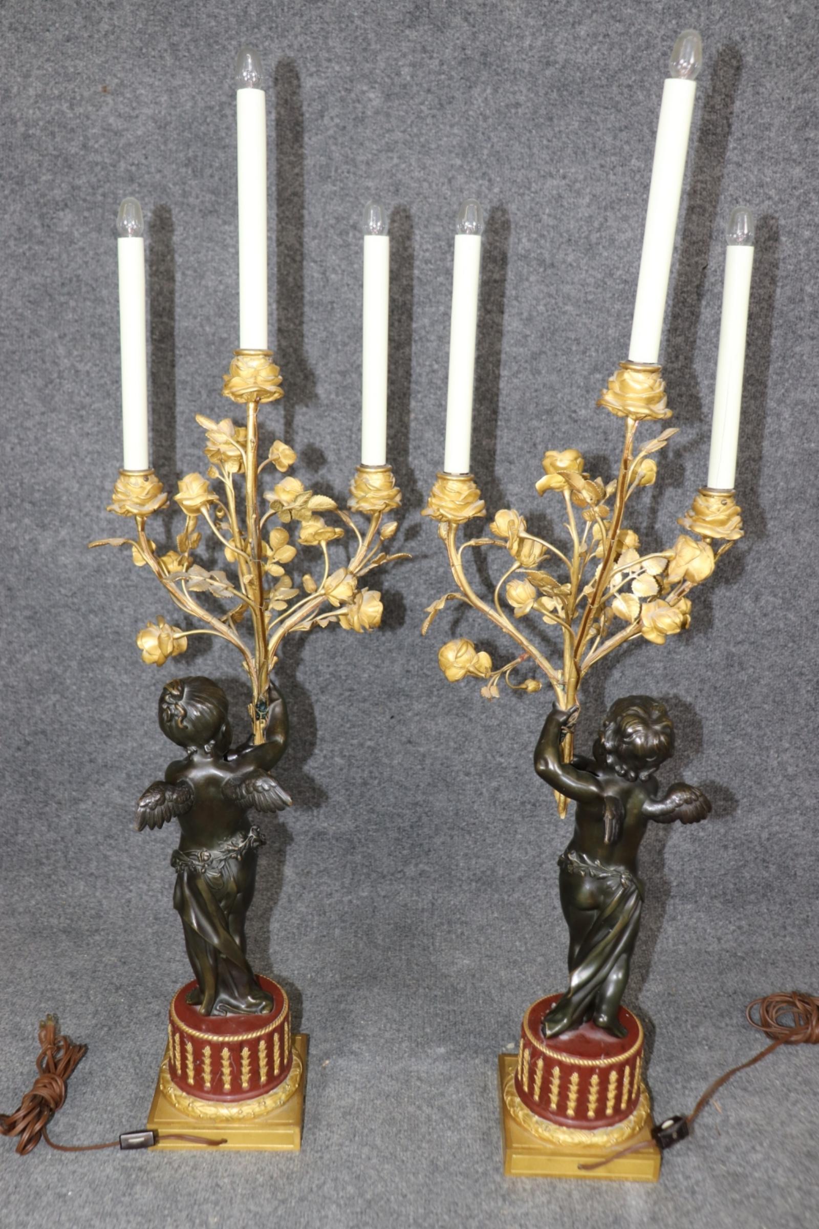 Paire de candélabres en bronze et bronze doré signés Henri Dasson, 19ème siècle, de style Louis XV. Bon état - En vente à Swedesboro, NJ
