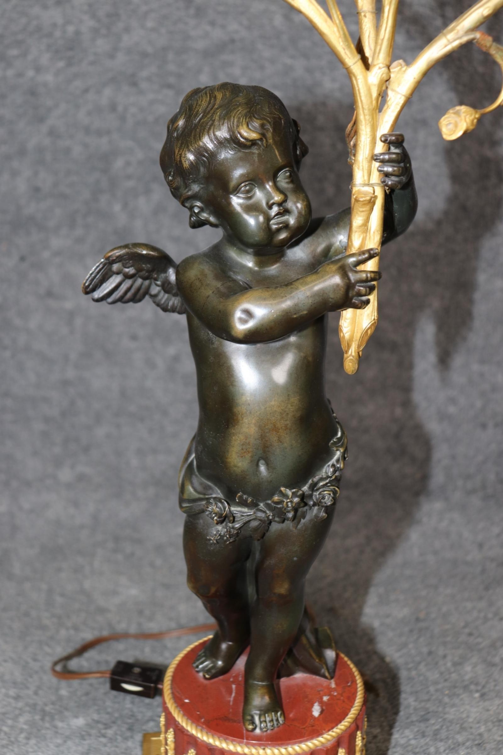 Paire de candélabres en bronze et bronze doré signés Henri Dasson, 19ème siècle, de style Louis XV. en vente 2