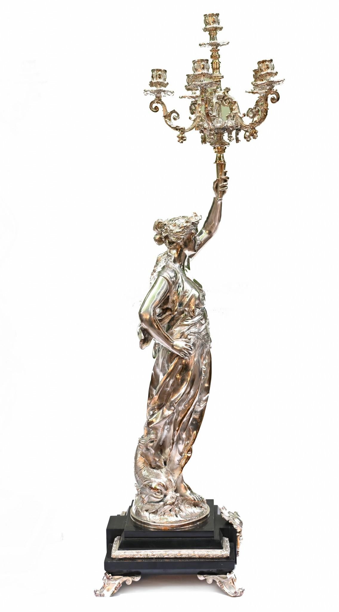 Paar Silber-Bronze-Kandelaber von Gregoire-Figuren im Angebot 9