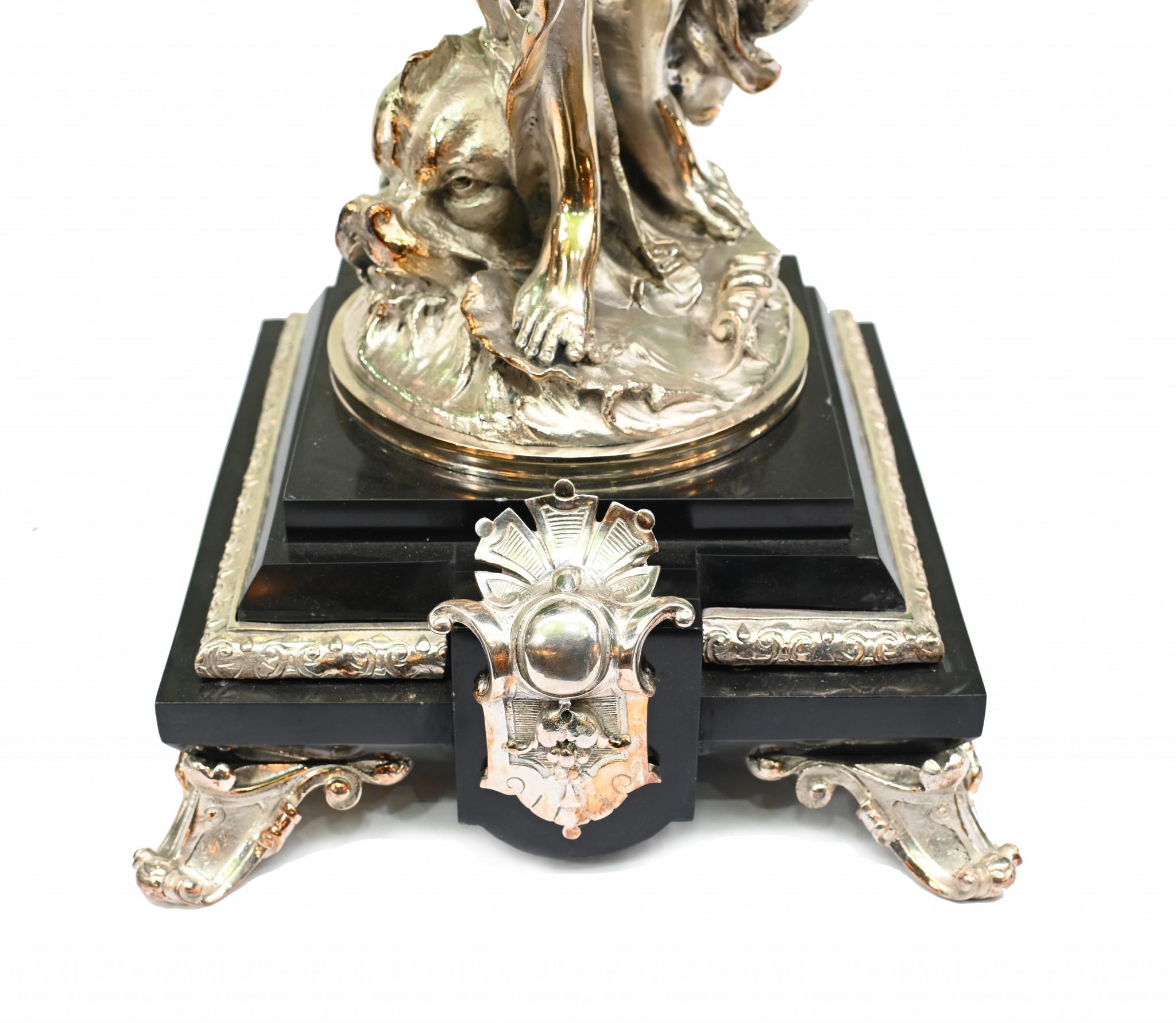 Paar Silber-Bronze-Kandelaber von Gregoire-Figuren im Angebot 5
