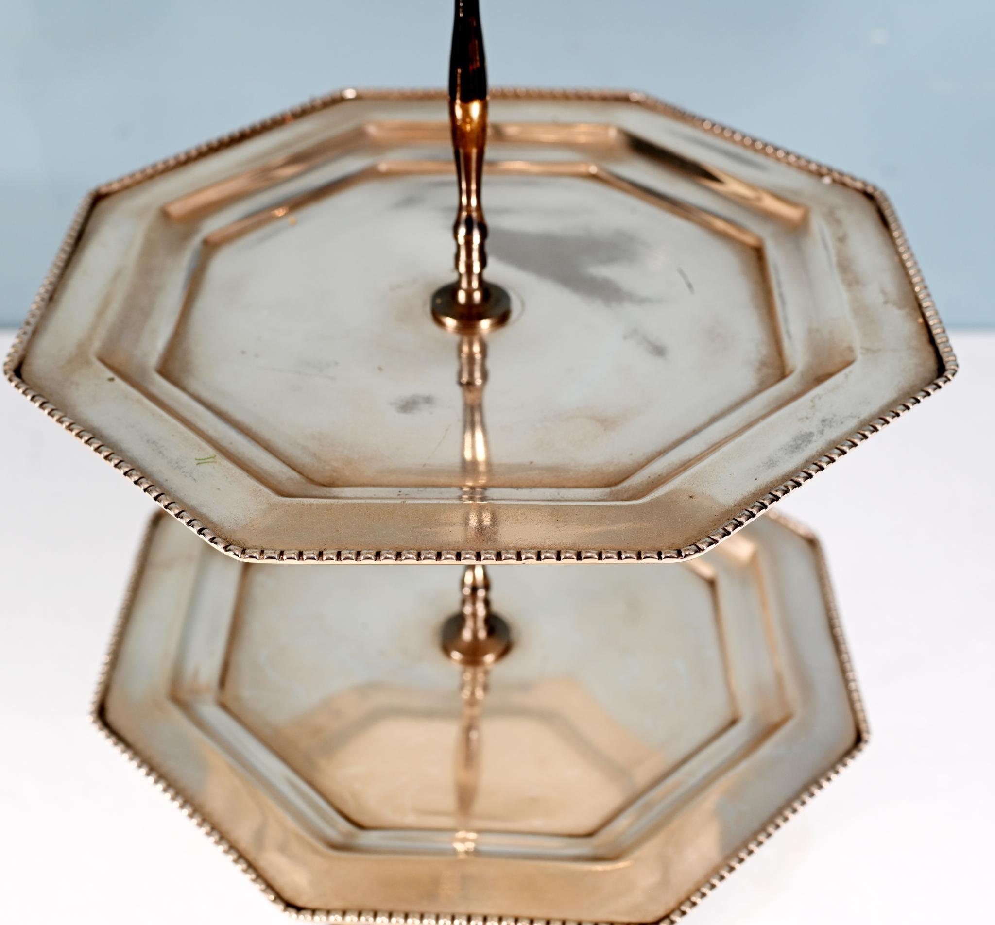Pareja de soportes de plata para tartas de 5 pisos Victorian Afternoon Tea en venta 5
