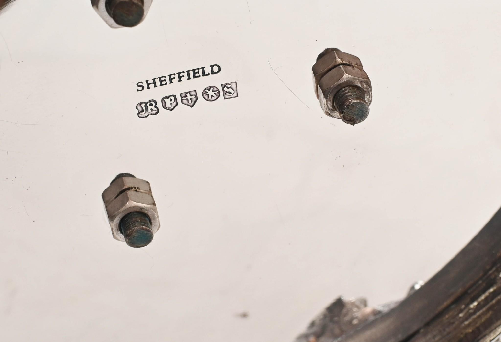 Paar versilberte Tafelaufsätze – Schale aus Kamel-Epergne-Glas aus Old Sheffield im Zustand „Gut“ im Angebot in Potters Bar, GB