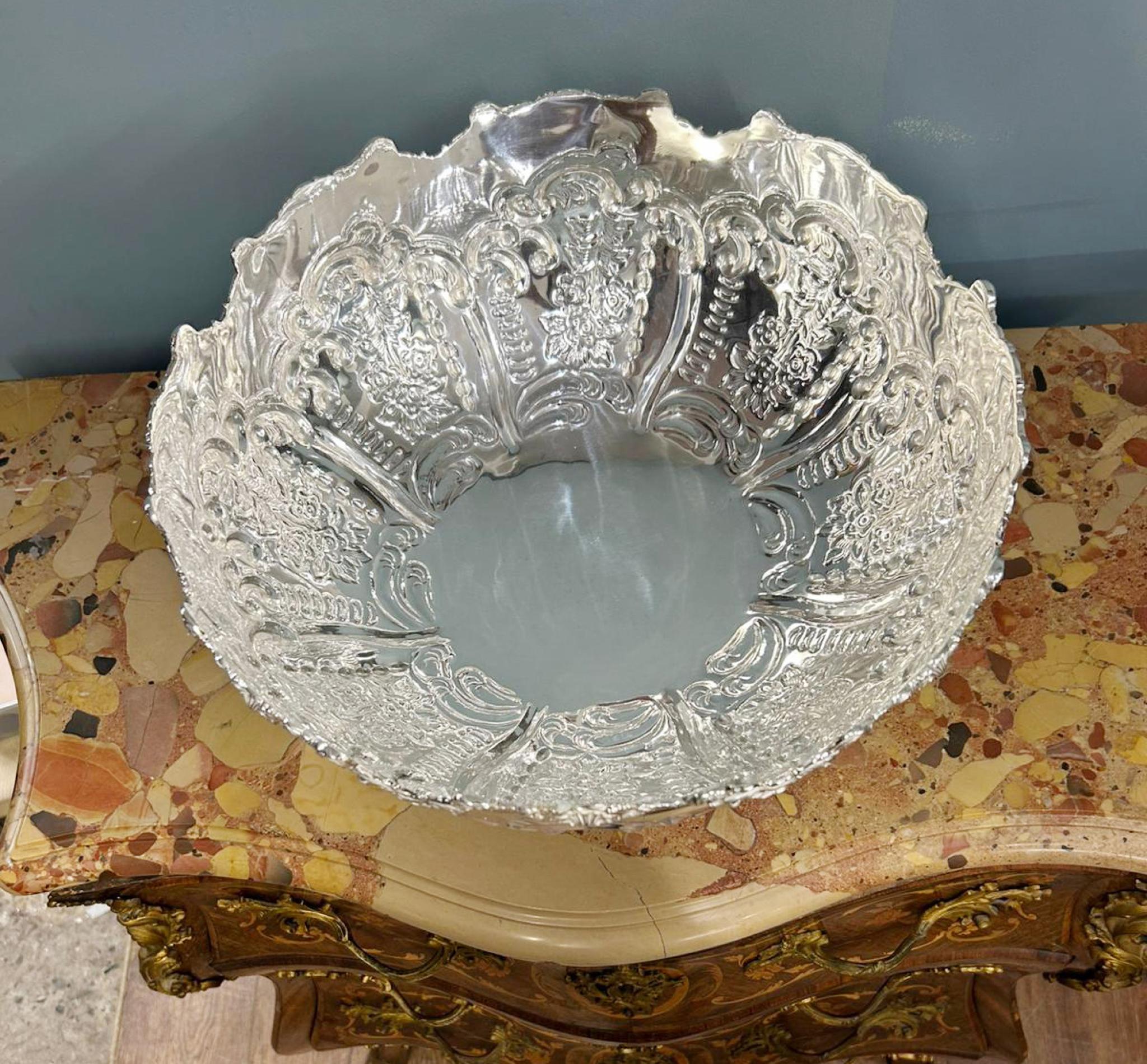 Paire de coupes à punch en métal argenté, refroidisseur de vin à champagne Rococo Bon état - En vente à Potters Bar, GB