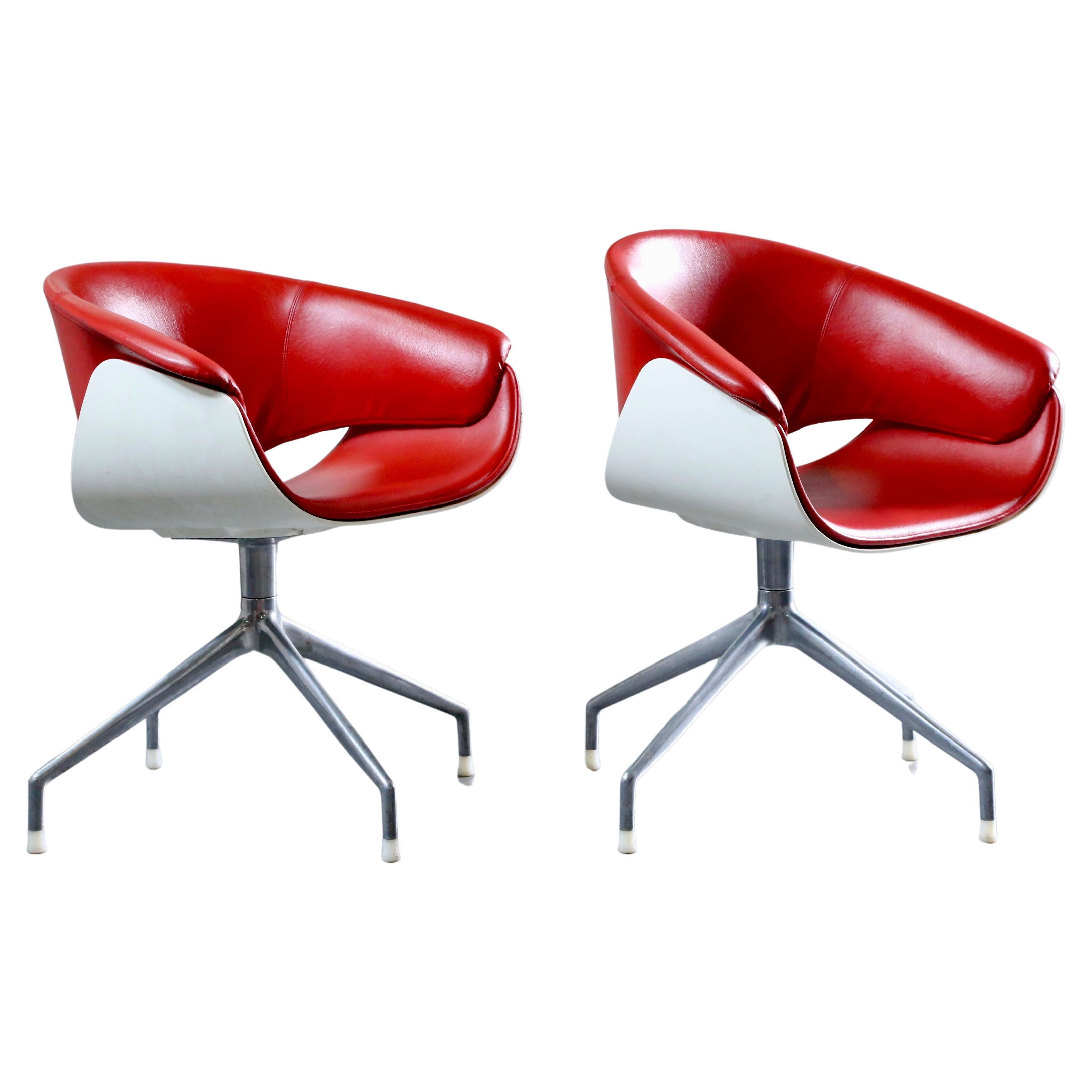 Pair Sina Swivel Chairs Designed By Uwe Fischer For B&B Italia For Sale