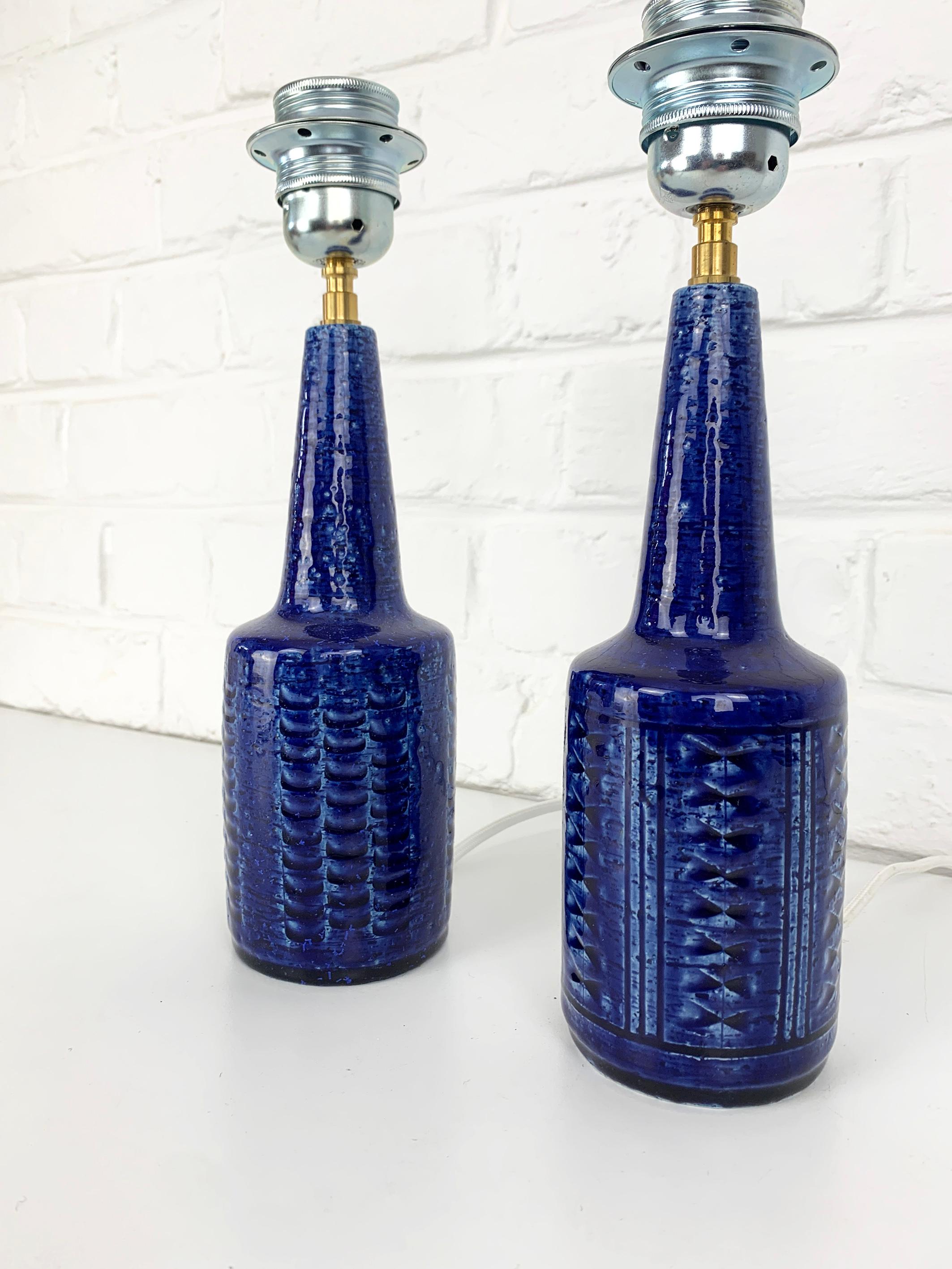 Pair small blue ceramic table lamps Palshus Denmark stoneware Linnemann-Schmidt For Sale 2