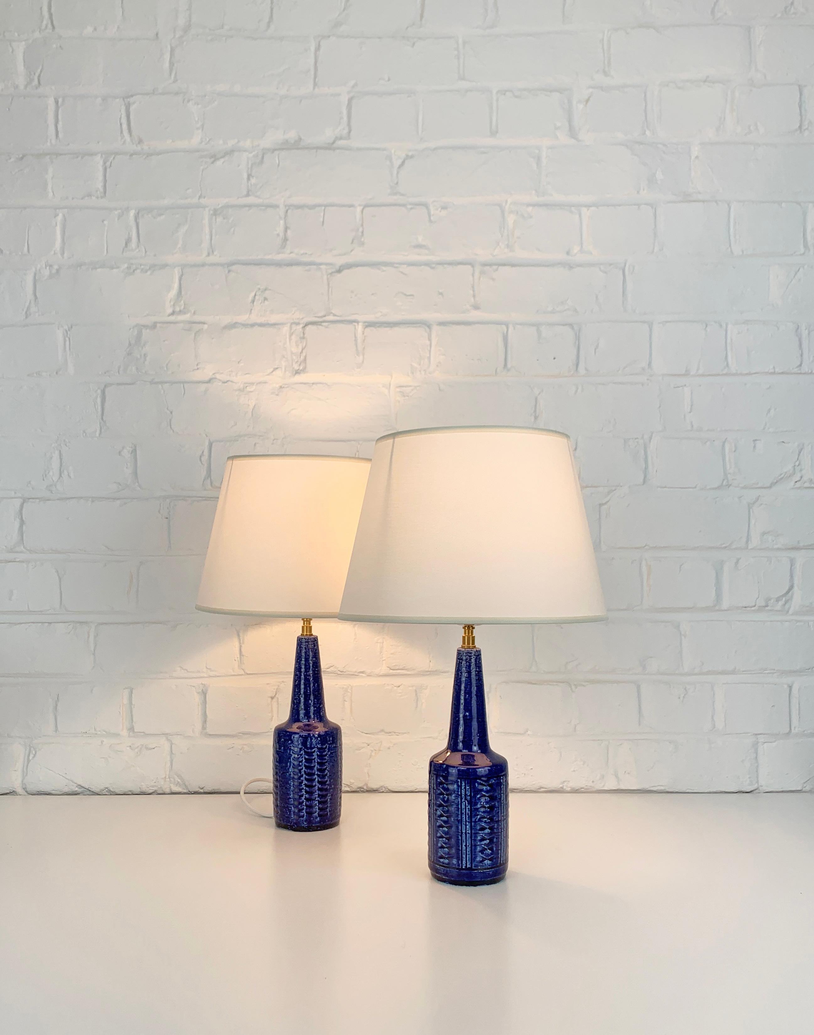 Paar kleine blaue Keramik-Tischlampen Palshus Dänemark Steingut Linnemann-Schmidt (Dänisch) im Angebot