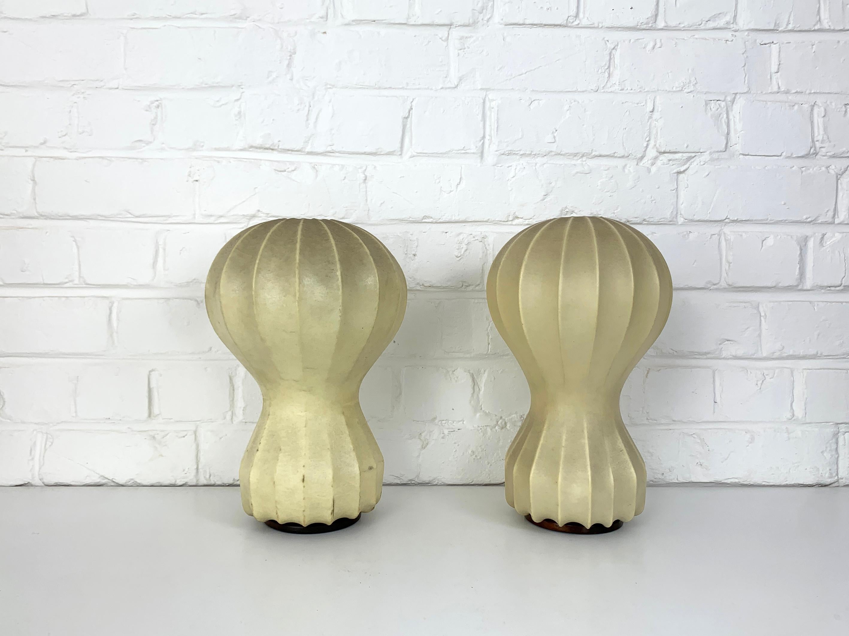 Pair small cocoon Gatto Table Lamps Achille & Pier Castiglioni Flos Italy 1960 3