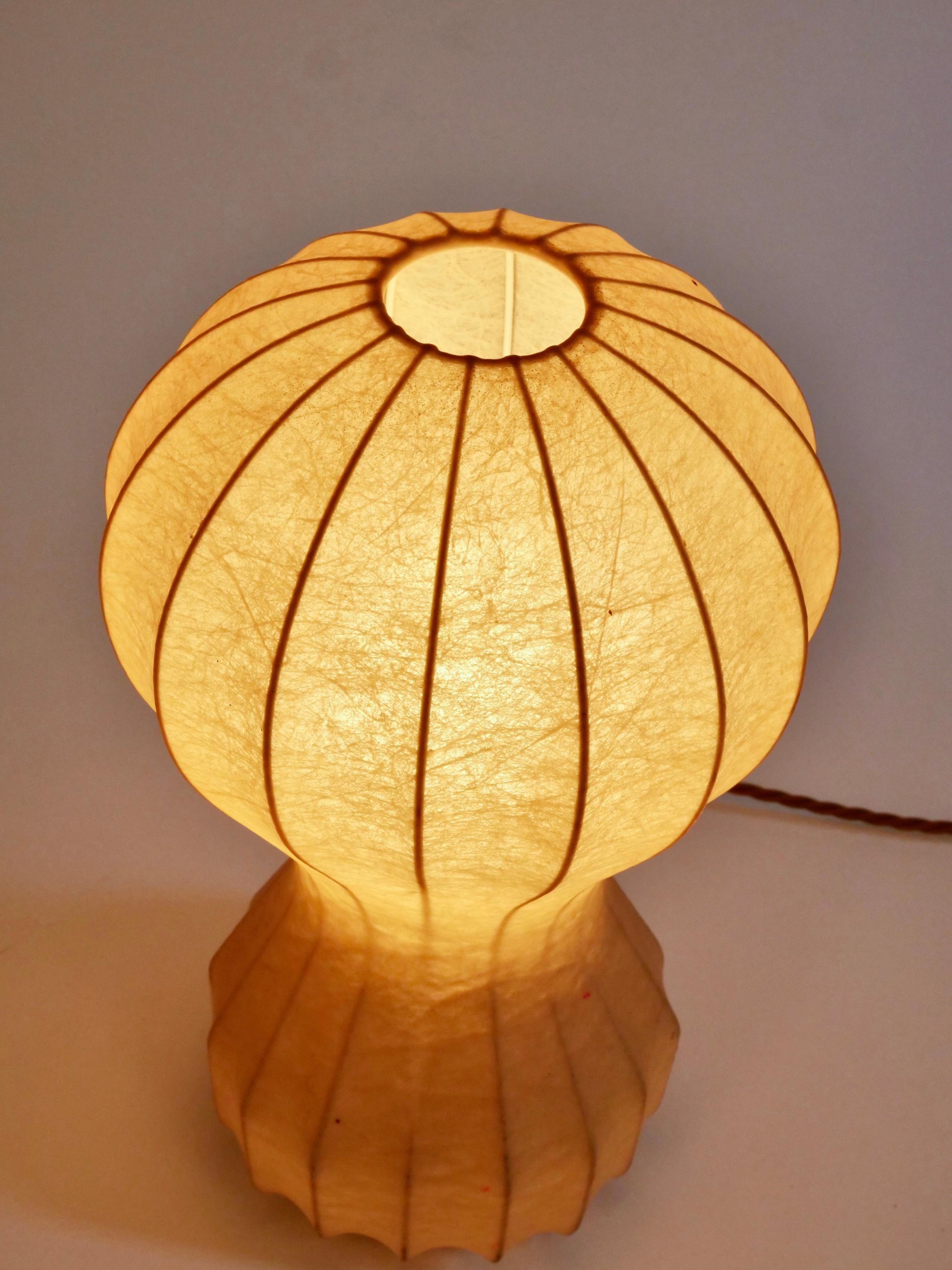 Paar kleine Kokon-Tischlampen „Gatto“ Achille & Pier Castiglioni Flos Italien 1960 (Mitte des 20. Jahrhunderts) im Angebot