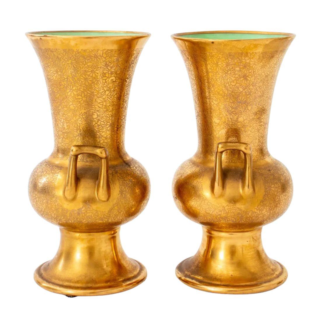 Pair Small Gold Campagna Urns In Good Condition For Sale In Locust Valley, NY