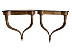 Paar kleine italienische Konsolentische aus den 1940er Jahren mit an der Wand befestigten Regalen