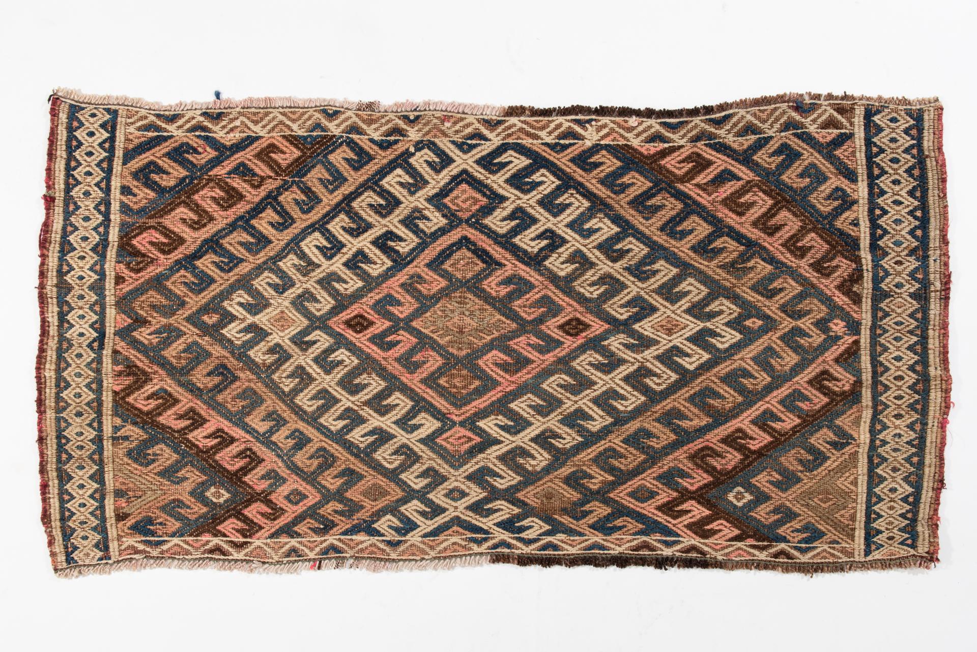 Paire de petits kilims en vente 3