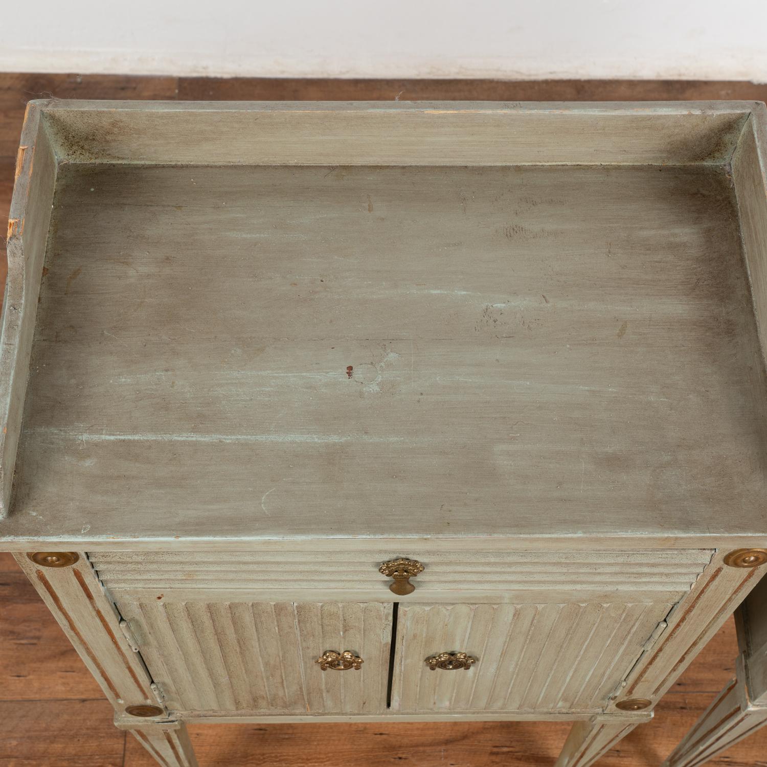 Pair, Small Painted Cabinets or Nightstands on Tapered Legs, Sweden circa 1890 In Fair Condition In Round Top, TX