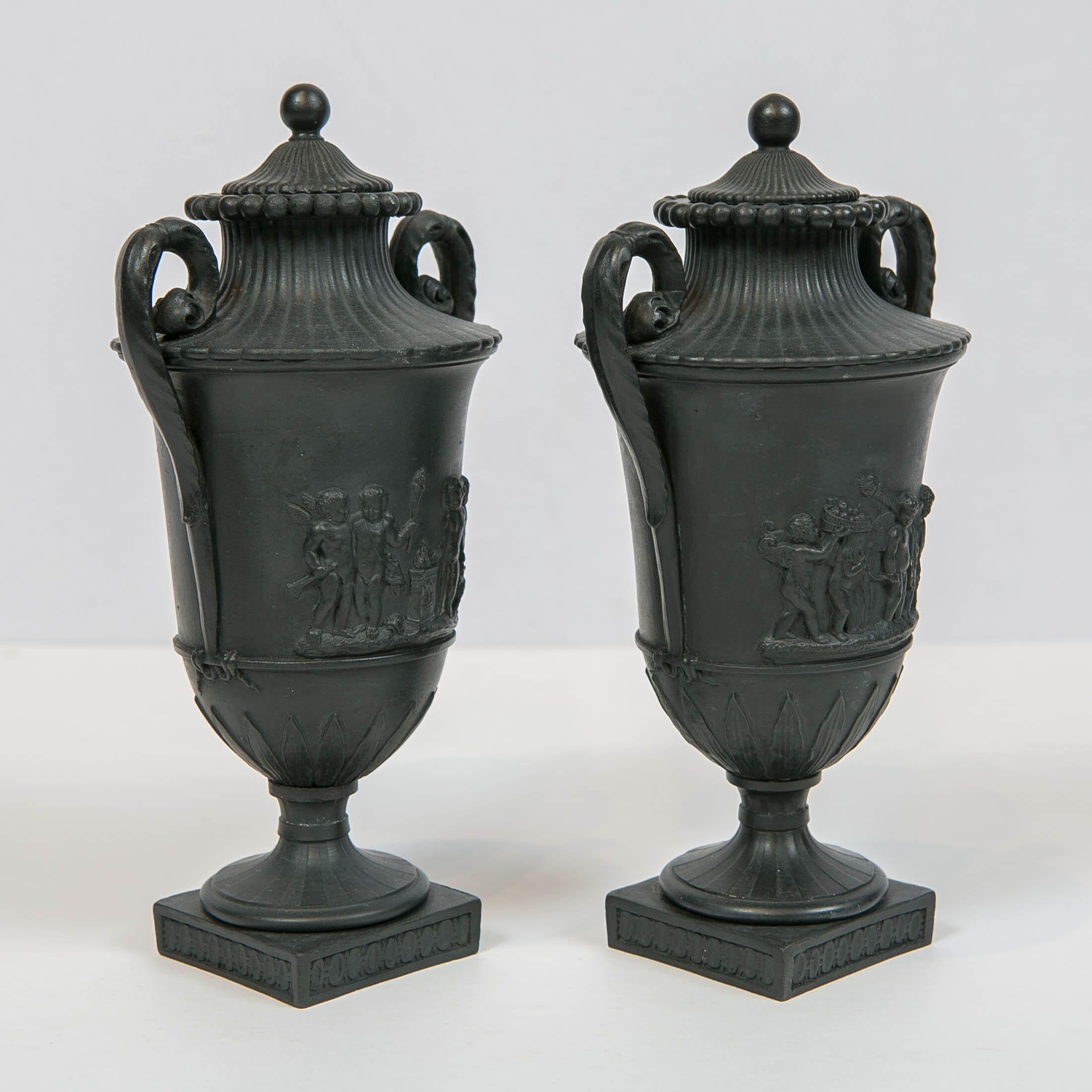 Neoclassical Pair of Small Wedgwood Black Basalt Vases Made circa 1800