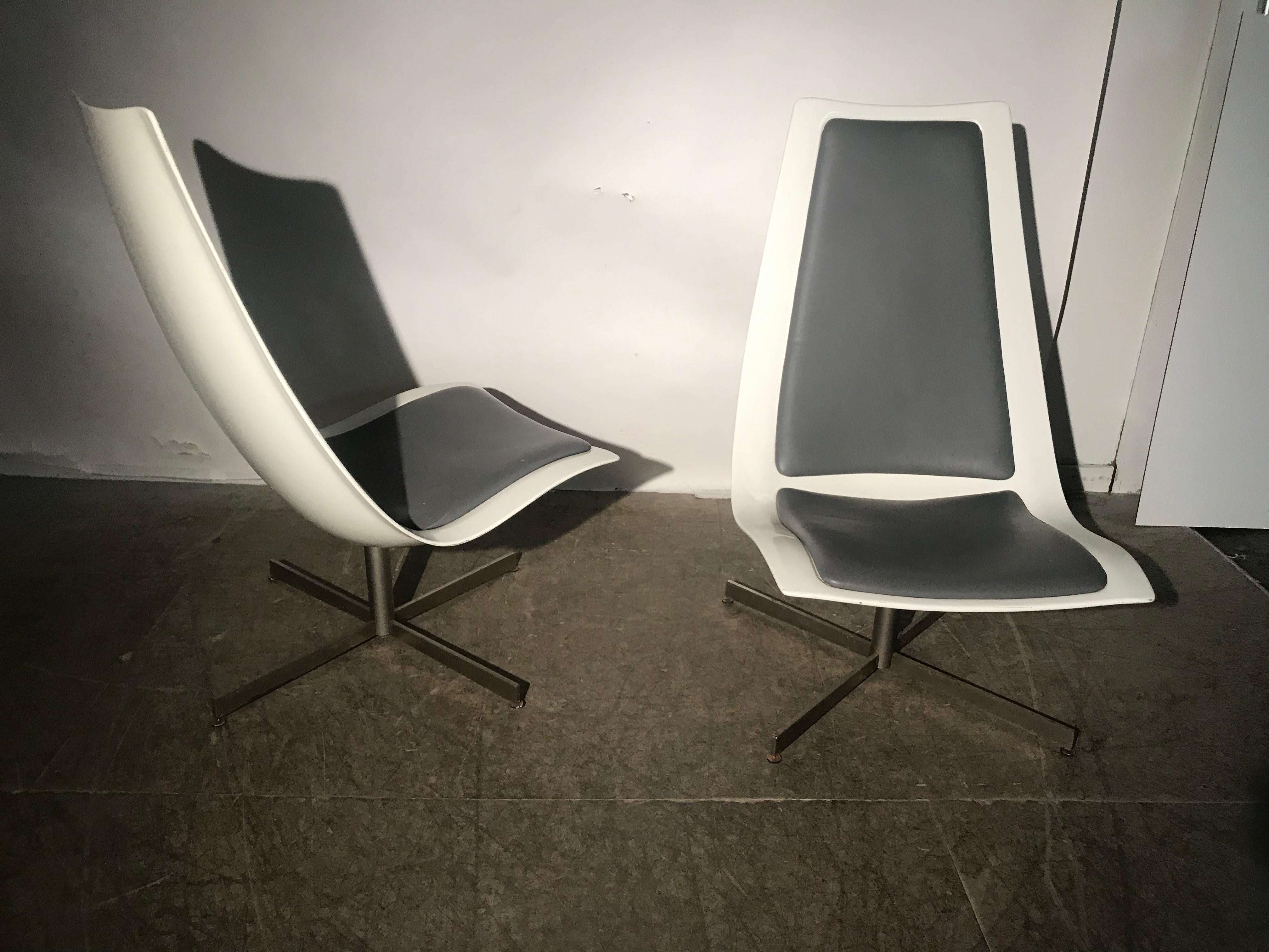 Mid-20th Century Pair of Space Age High Back Fiberglass Swivel Chairs, Montreal Expo 67