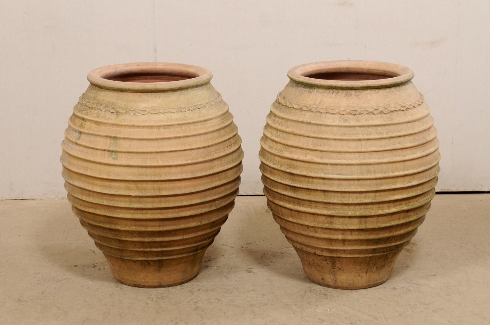 Pair Spanish Terracotta Bulb-Shaped Pots, from the Early 20th Century 4