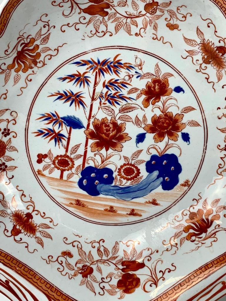 XIXe siècle Paire de plats Spode en forme de coquille orange et bleu du début du 19e siècle, vers 1820 en vente