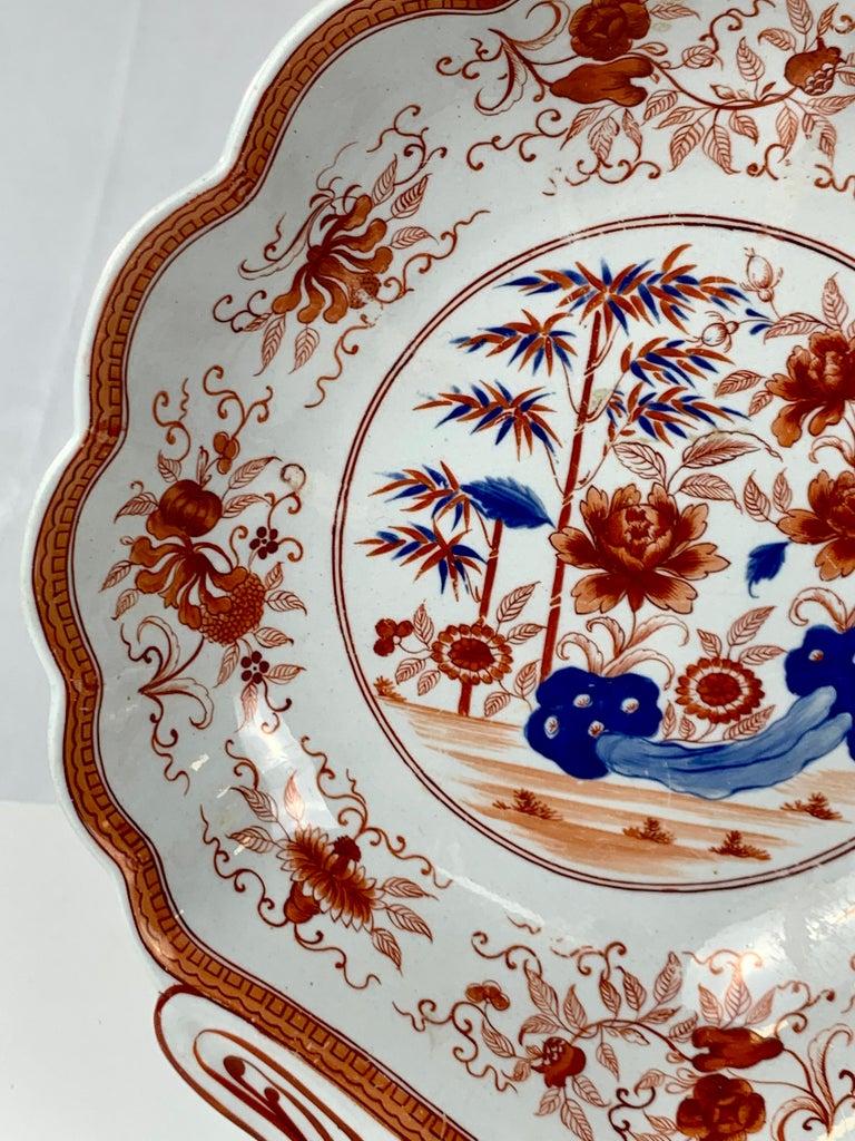 Terre de fer Paire de plats Spode en forme de coquille orange et bleu du début du 19e siècle, vers 1820 en vente