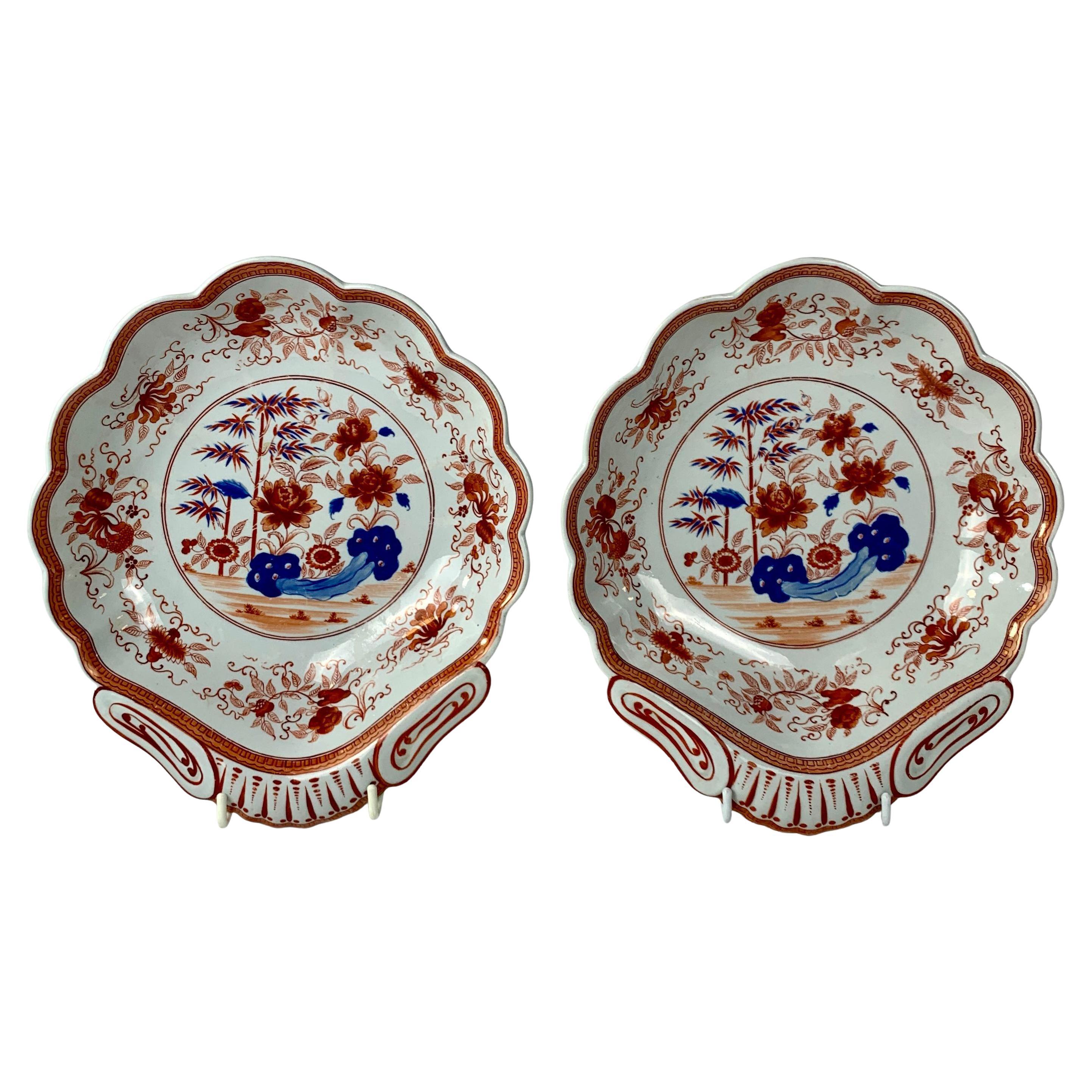 Paar Spode-Schalenschalen in Muschelform, orange und blau, frühes 19. Jahrhundert, um 1820