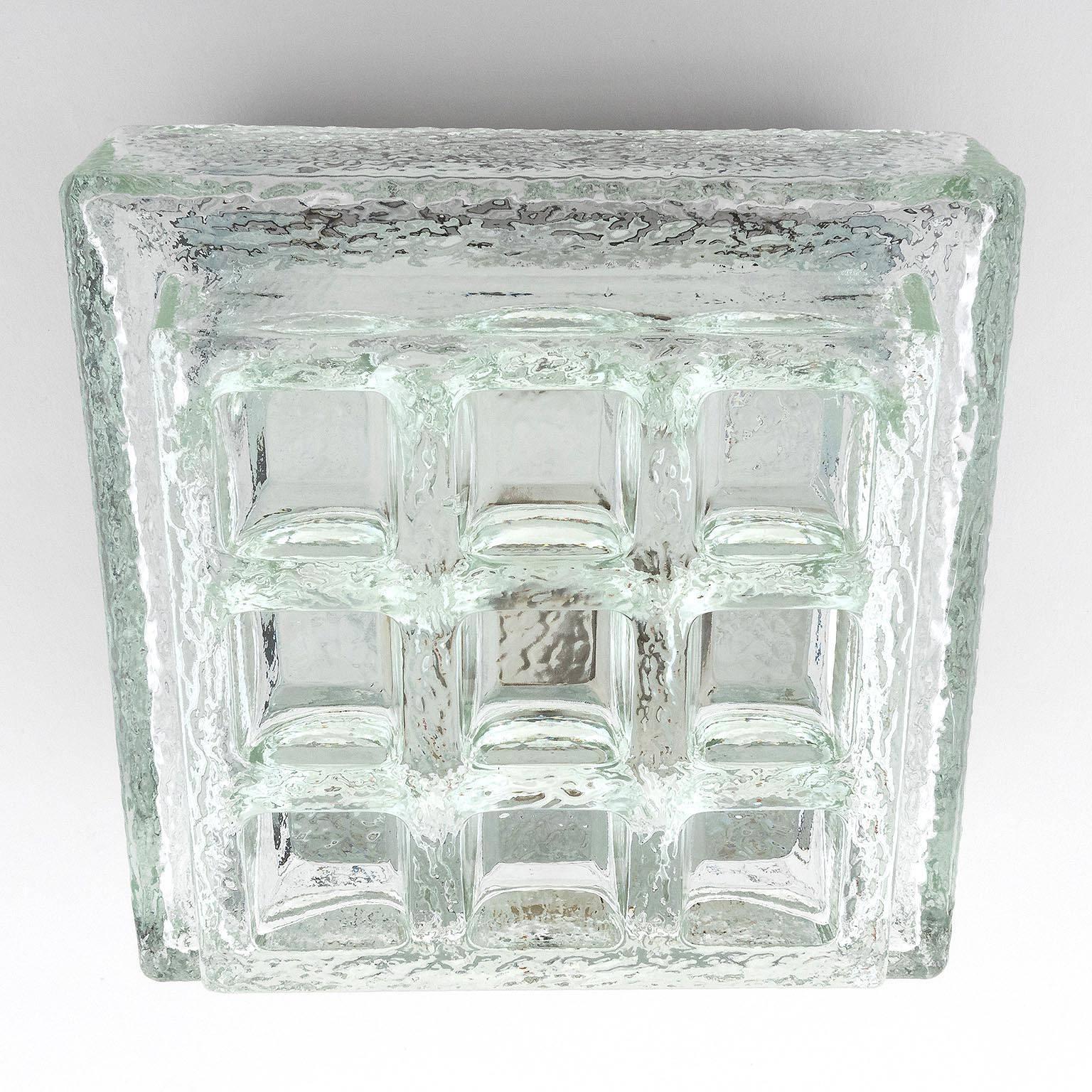 Ein Paar quadratische Limburg-Wandleuchten, Einbaubeleuchtung, strukturiertes Glas, schwarzes Metall im Zustand „Hervorragend“ im Angebot in Hausmannstätten, AT