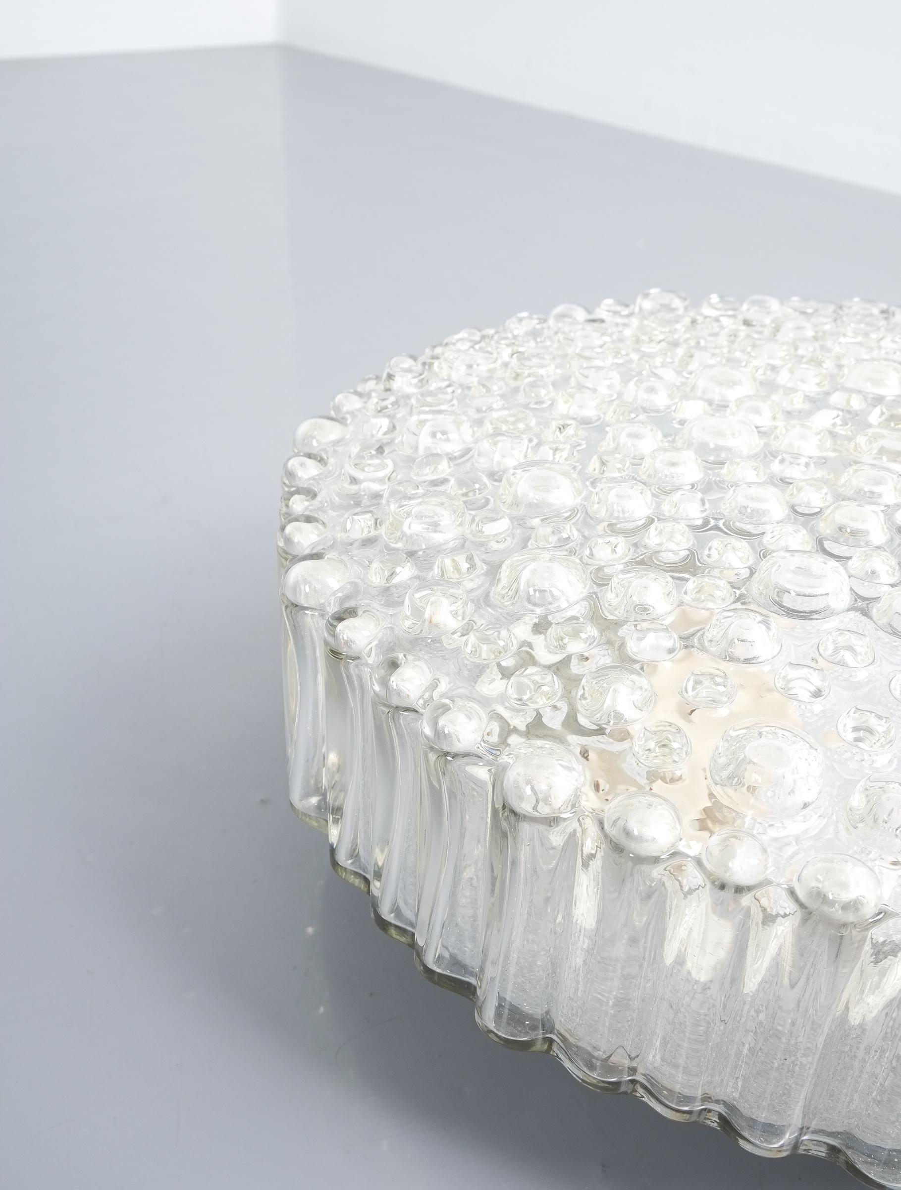 Staff Bubble Glass Flush Mounts (4x) Lampes Lights, 1960 en vente 1