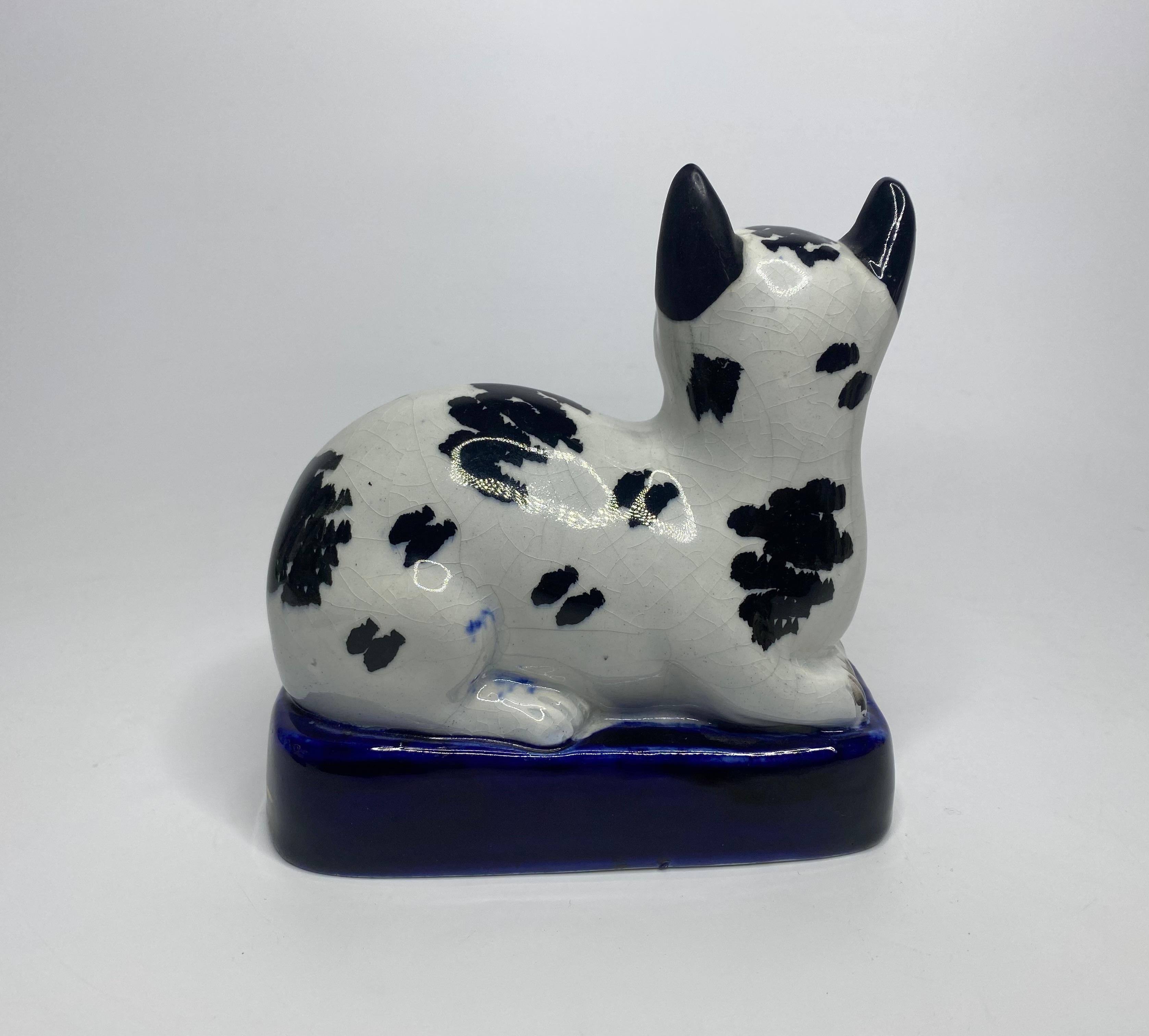 Pair Staffordshire pottery cats, c. 1850. For Sale 3