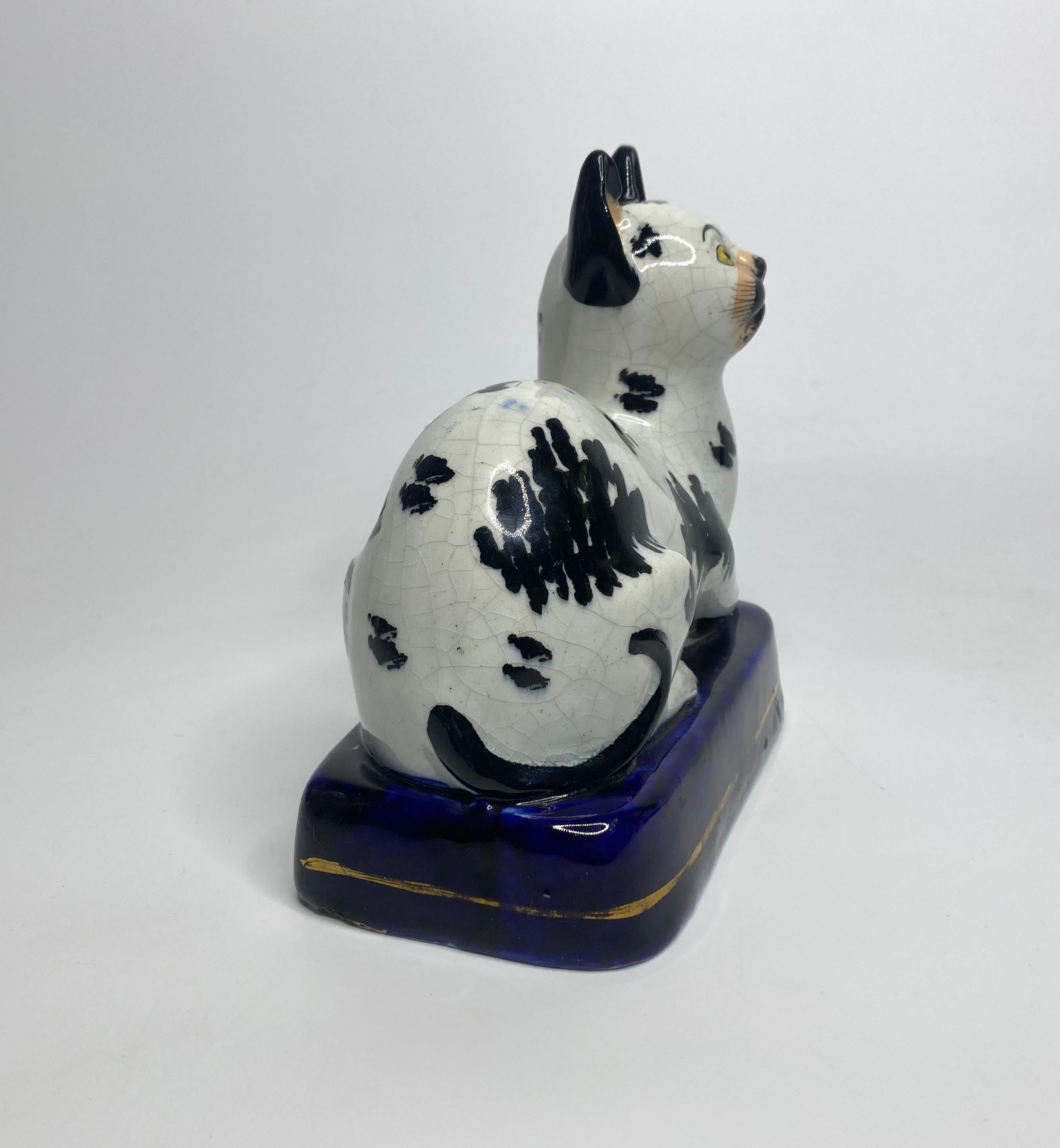 Fired Pair Staffordshire pottery cats, c. 1850. For Sale