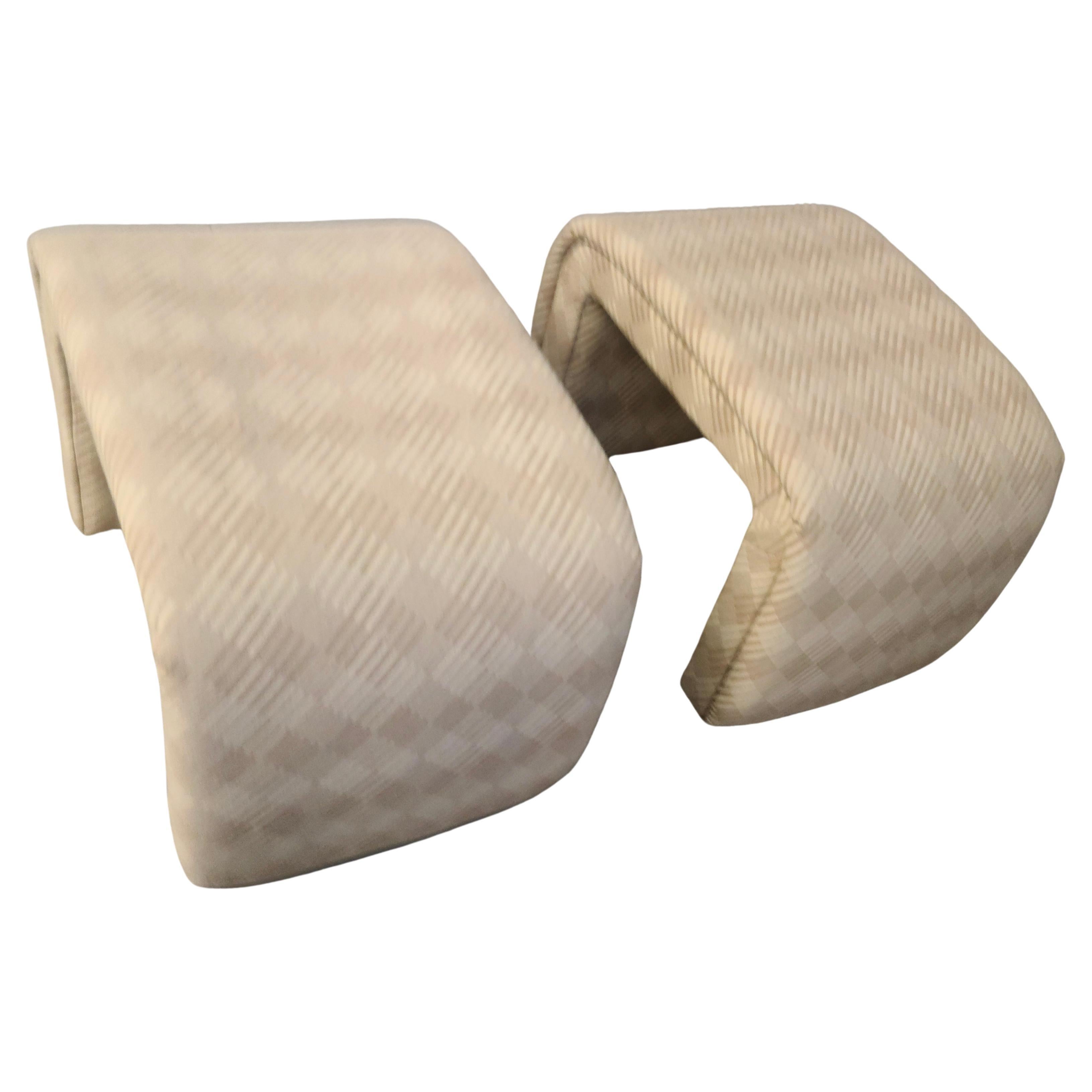 Paire de poufs ovales dans le style de Milo Baughman en vente 2