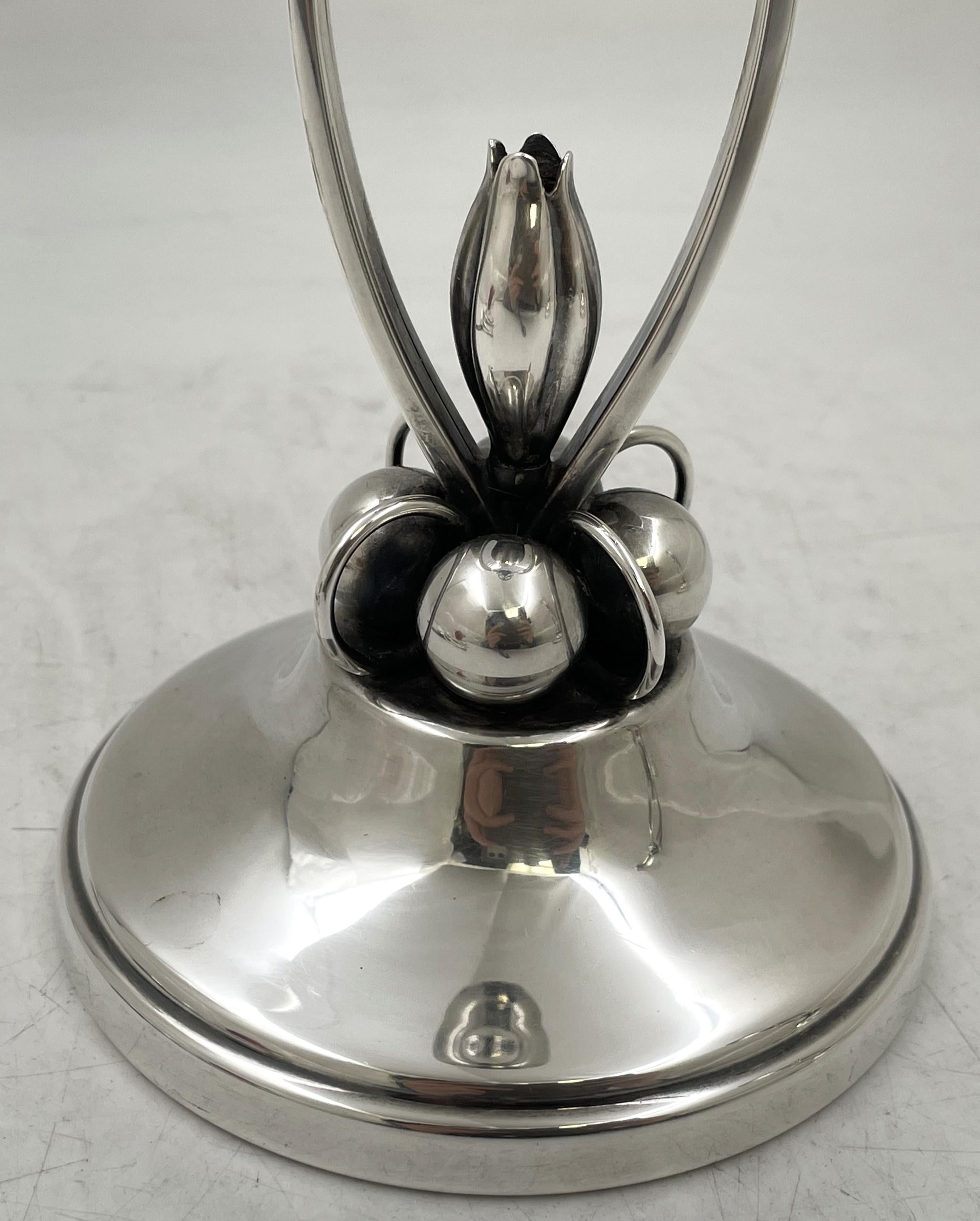 Coppia di candelabri Shabbat in argento Sterling Georg Jensen in stile moderno di metà secolo in vendita 2
