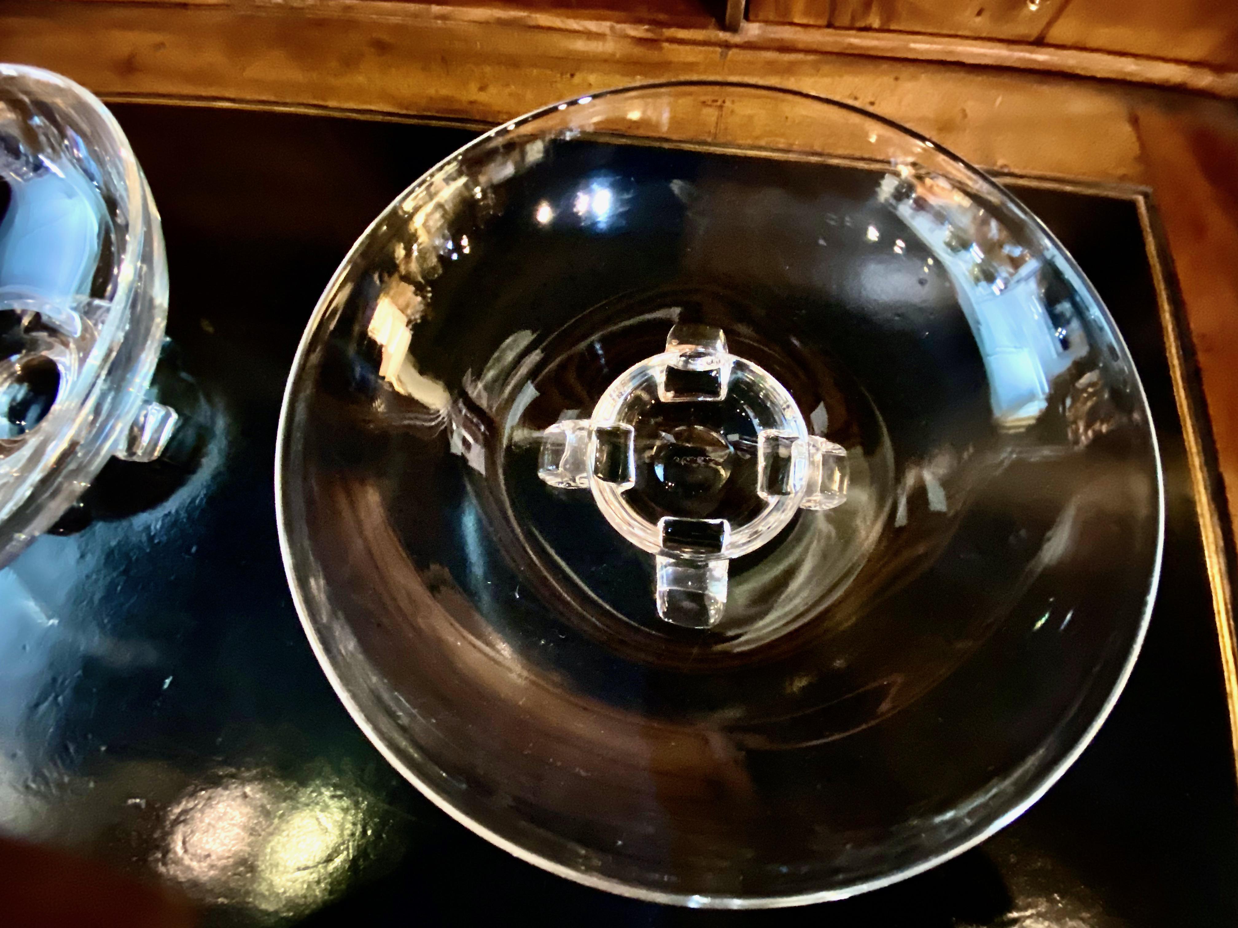 Pair Steuben Bowls, c. 1950-1960 In Good Condition For Sale In Pasadena, CA