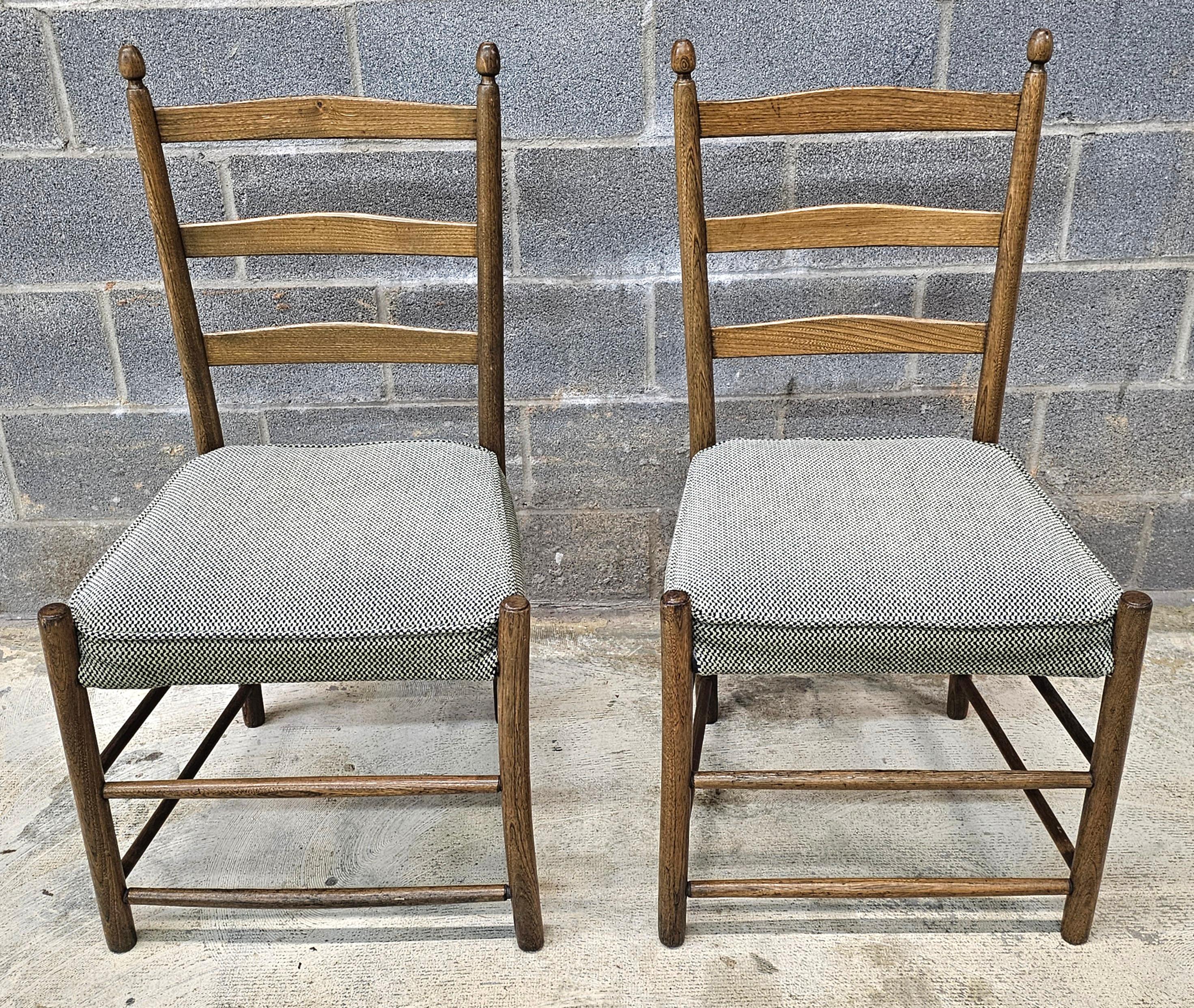 Colonial américain Paire de Stickley Co. Chaises d'appoint en châtaignier de type Shaker, NYC vers 1910 en vente