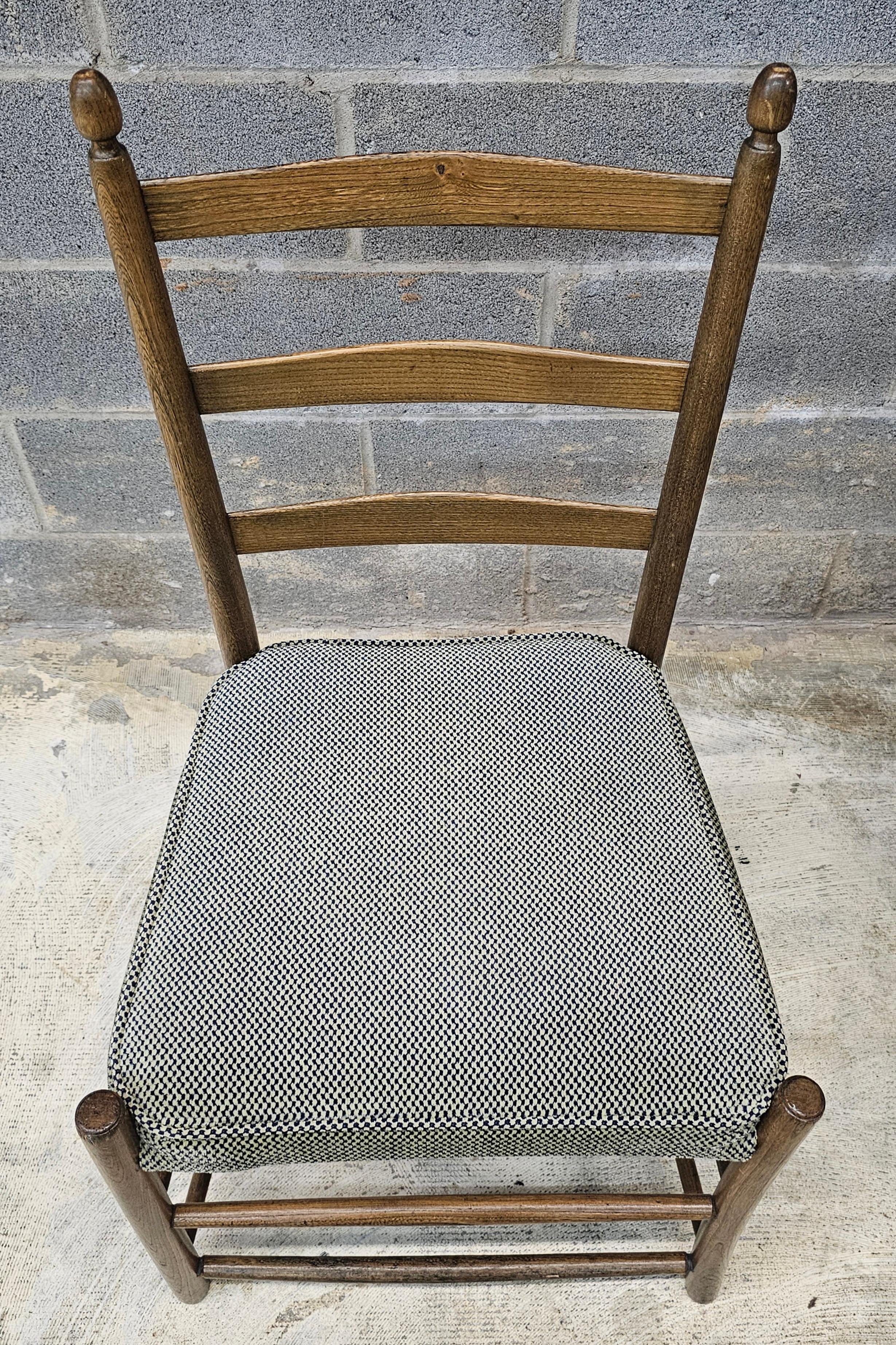 20ième siècle Paire de Stickley Co. Chaises d'appoint en châtaignier de type Shaker, NYC vers 1910 en vente