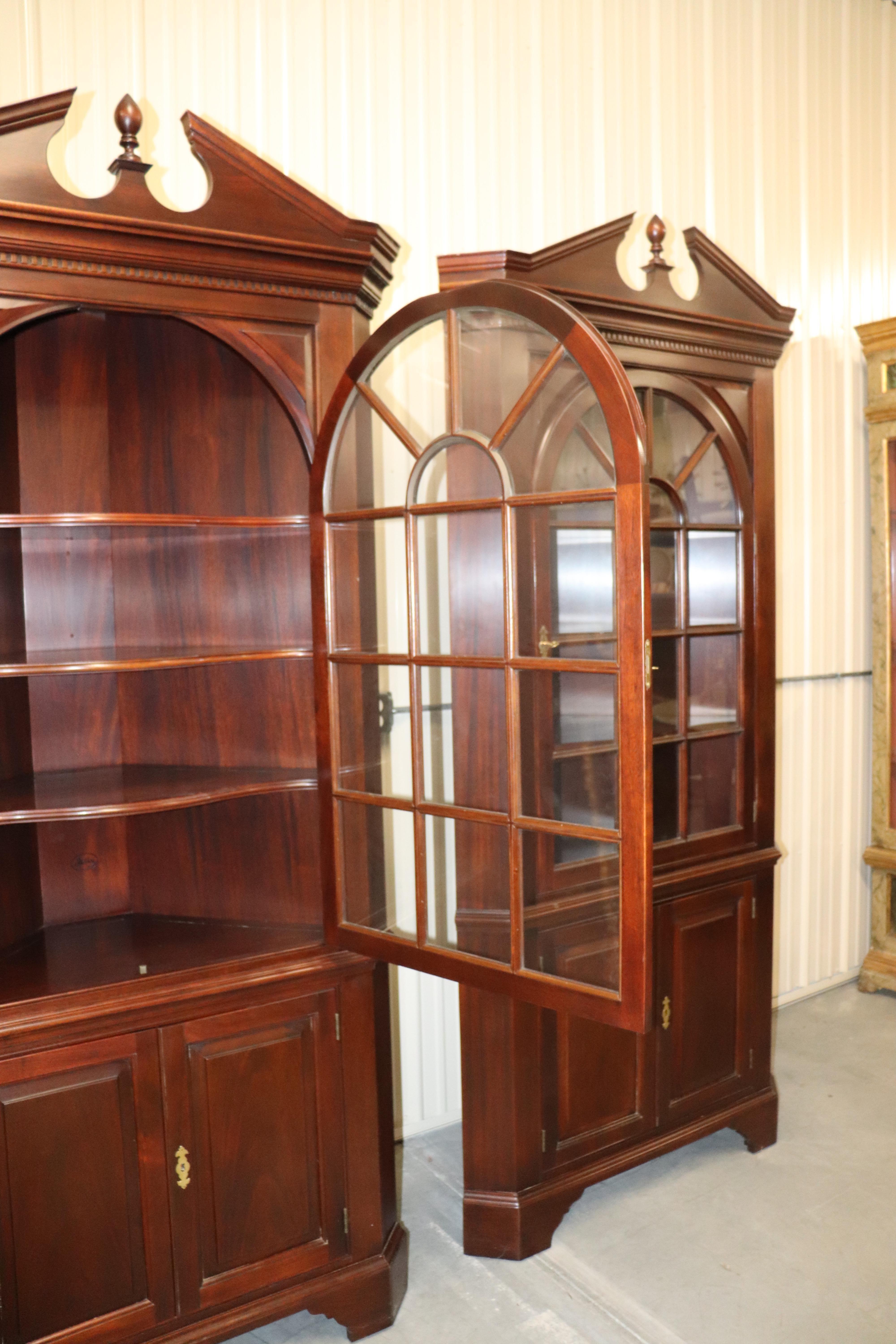 Stickley Solid Mahogany Federal Style Corner Cabinets Cupboards circa 1990, Pair 2