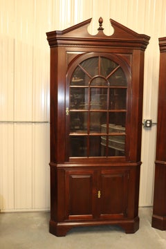 Stickley Solid Mahogany Federal Style Corner Cabinets Cupboards circa 1990, Pair