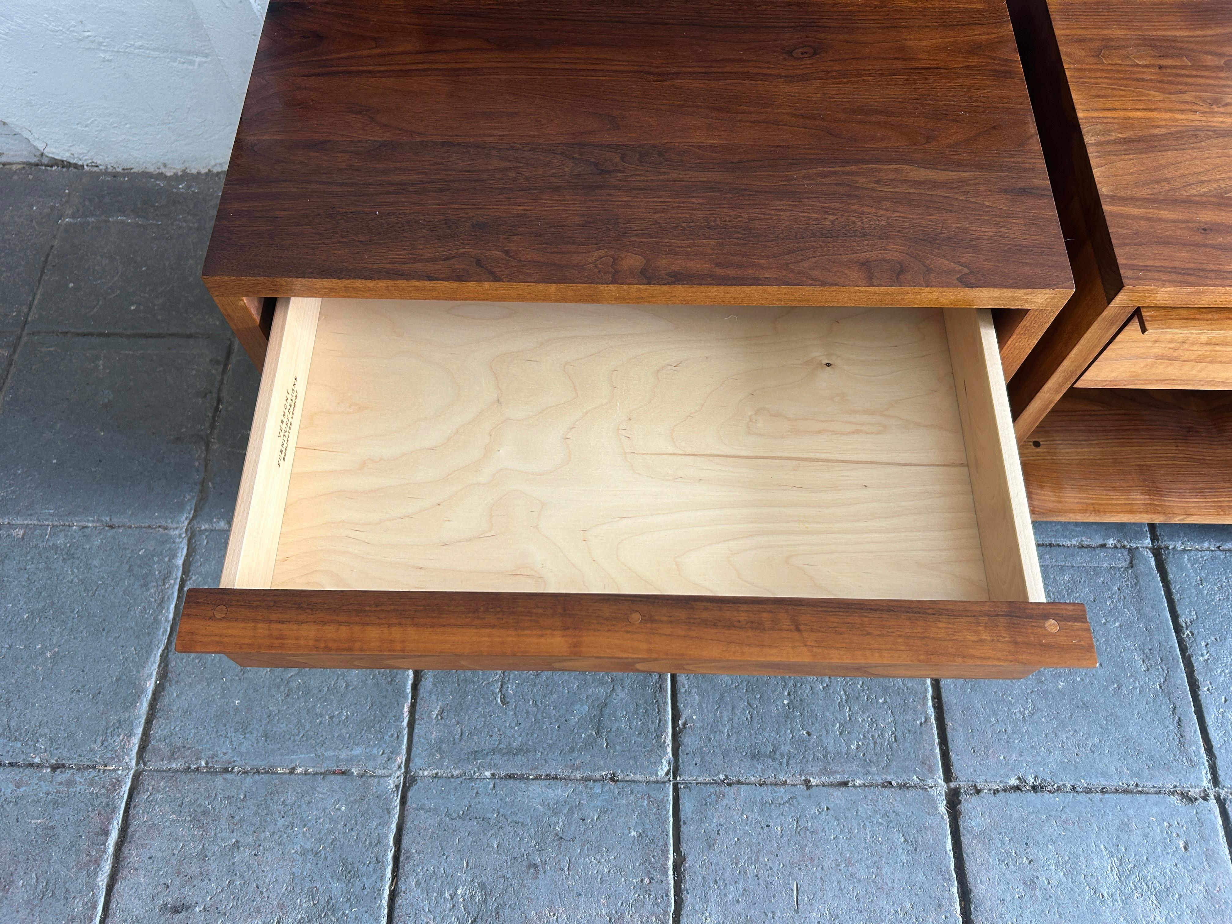 Pair Studio craft Custom Solid Walnut 1 drawer nightstands style of Nakashima  For Sale 1
