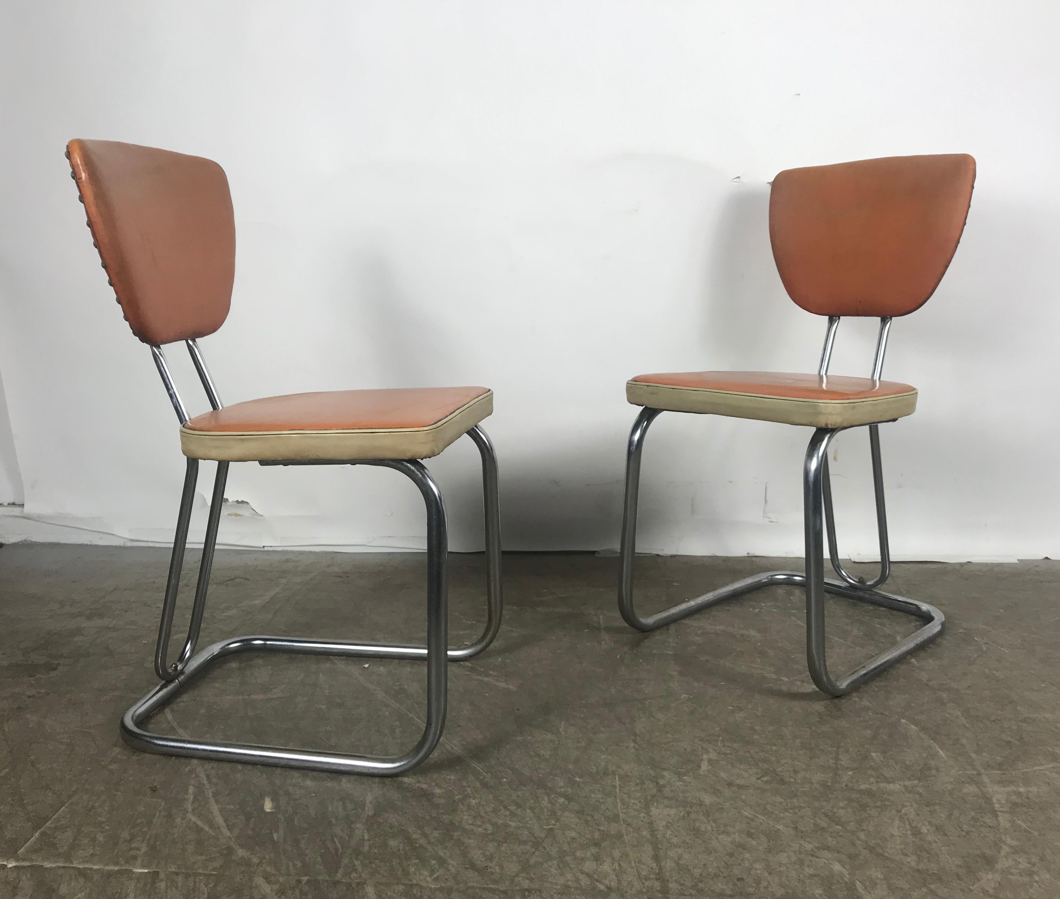 Paire de chaises d'appoint Art Déco stylisées en chrome de l'ère de la machine par Daystrom en vente 1