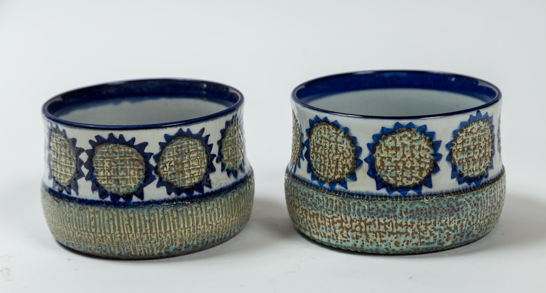 Mid-Century moderno Coppia di vasi cache 'Sunflower', Marianne Johnson, Royal Copenhagen, Danimarca, anni '60 in vendita