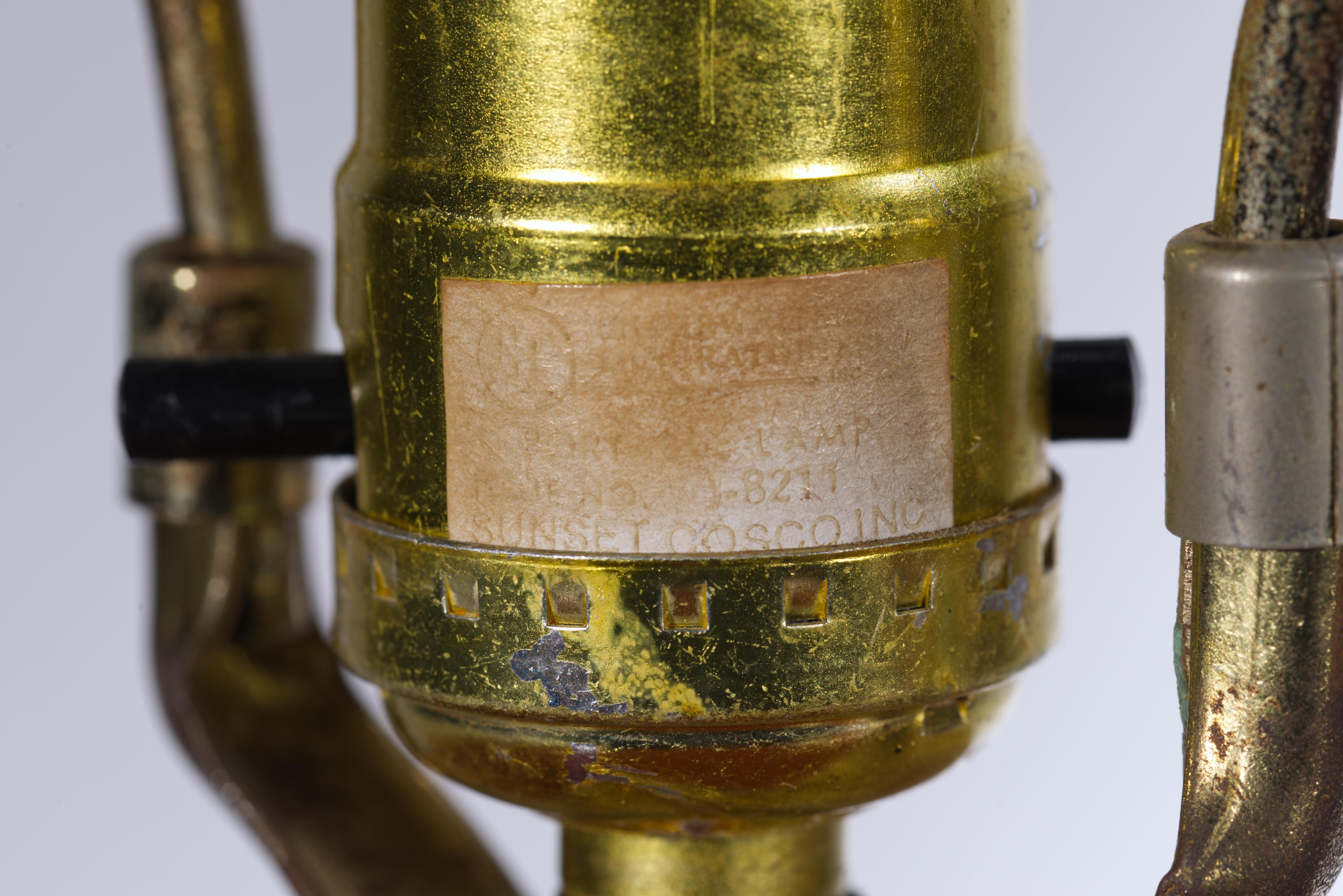 Pareja de lámparas de sobremesa Sunset Cosco de urna grande naranja quemado, años 1940-1950 en venta 1