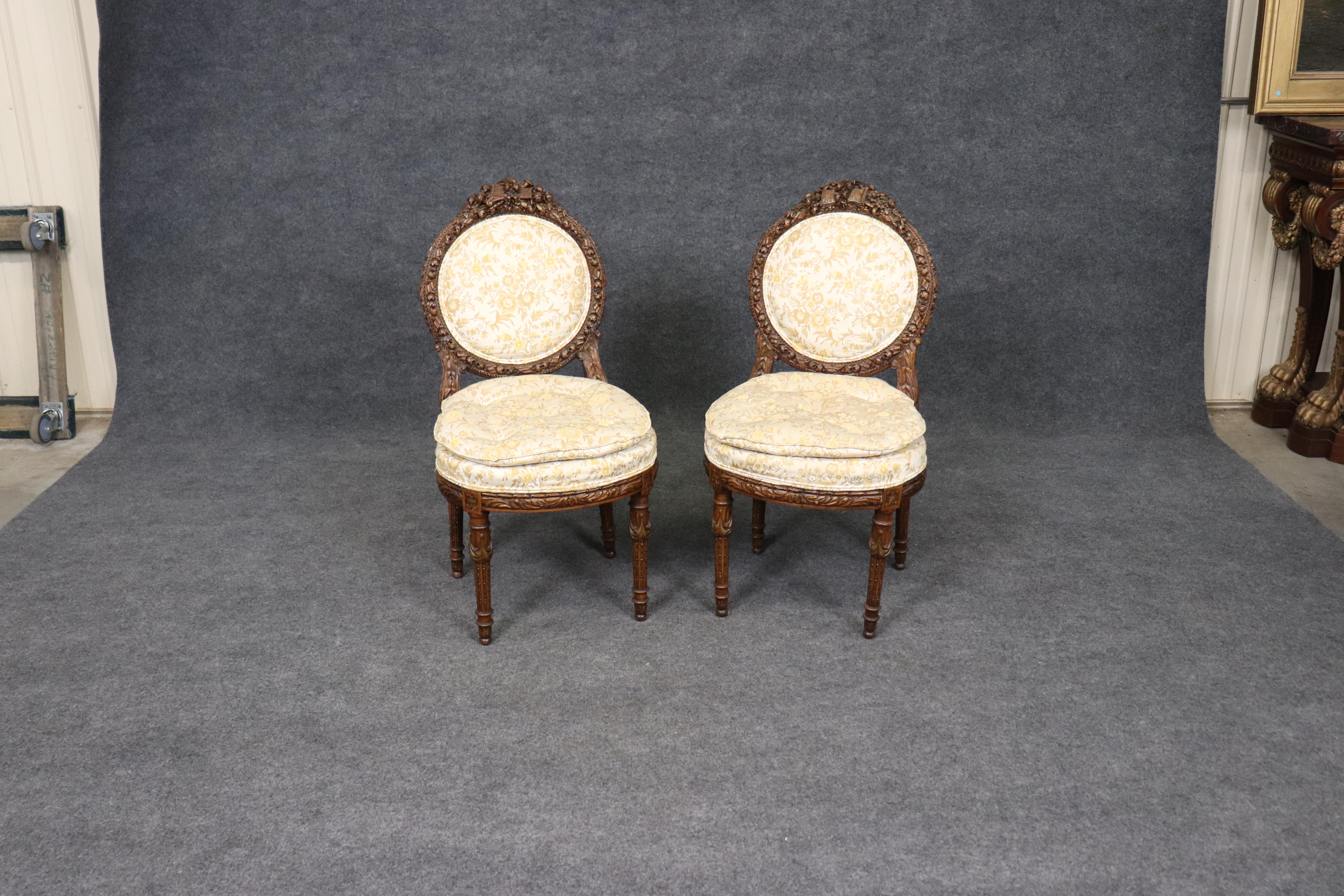 Pair Superb Carved Walnut French Louis XV Boudoir Side Chairs Circa 1920 For Sale 2