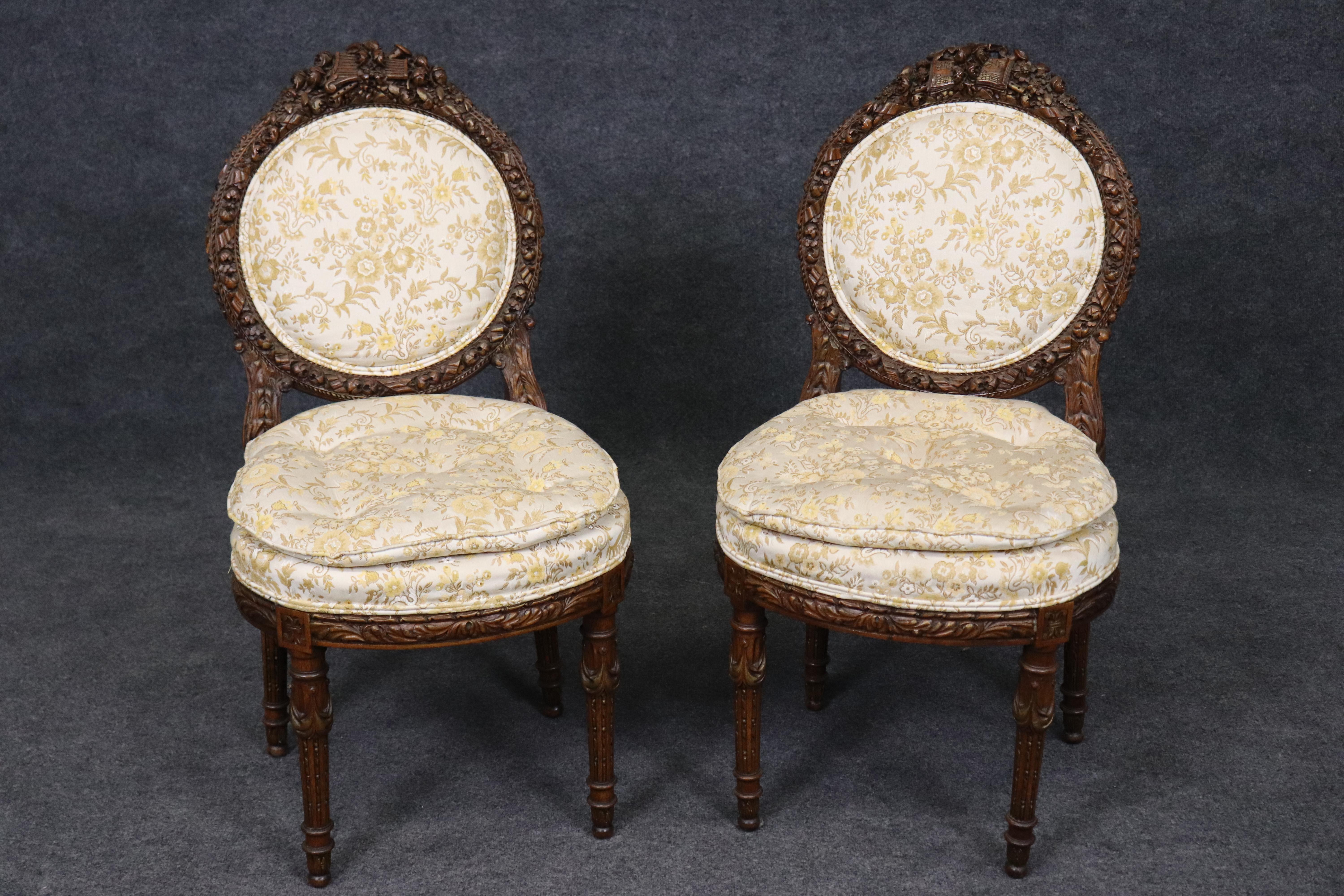 Pair Superb Carved Walnut French Louis XV Boudoir Side Chairs Circa 1920 For Sale 3