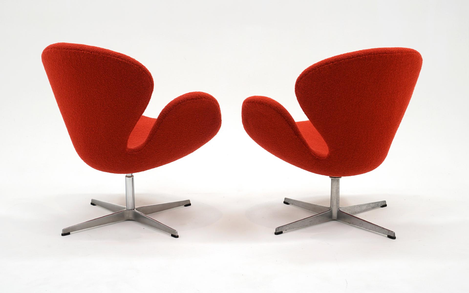 Fin du 20e siècle Paire de chaises Swan d'Arne Jacobsen pour Fritz Hansen. en vente