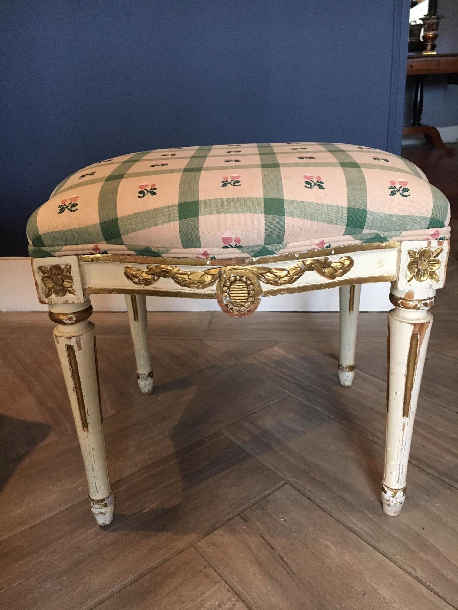 Pair of Swedish 19th Century Gustavian Style Parcel Gilt Stools For Sale 4