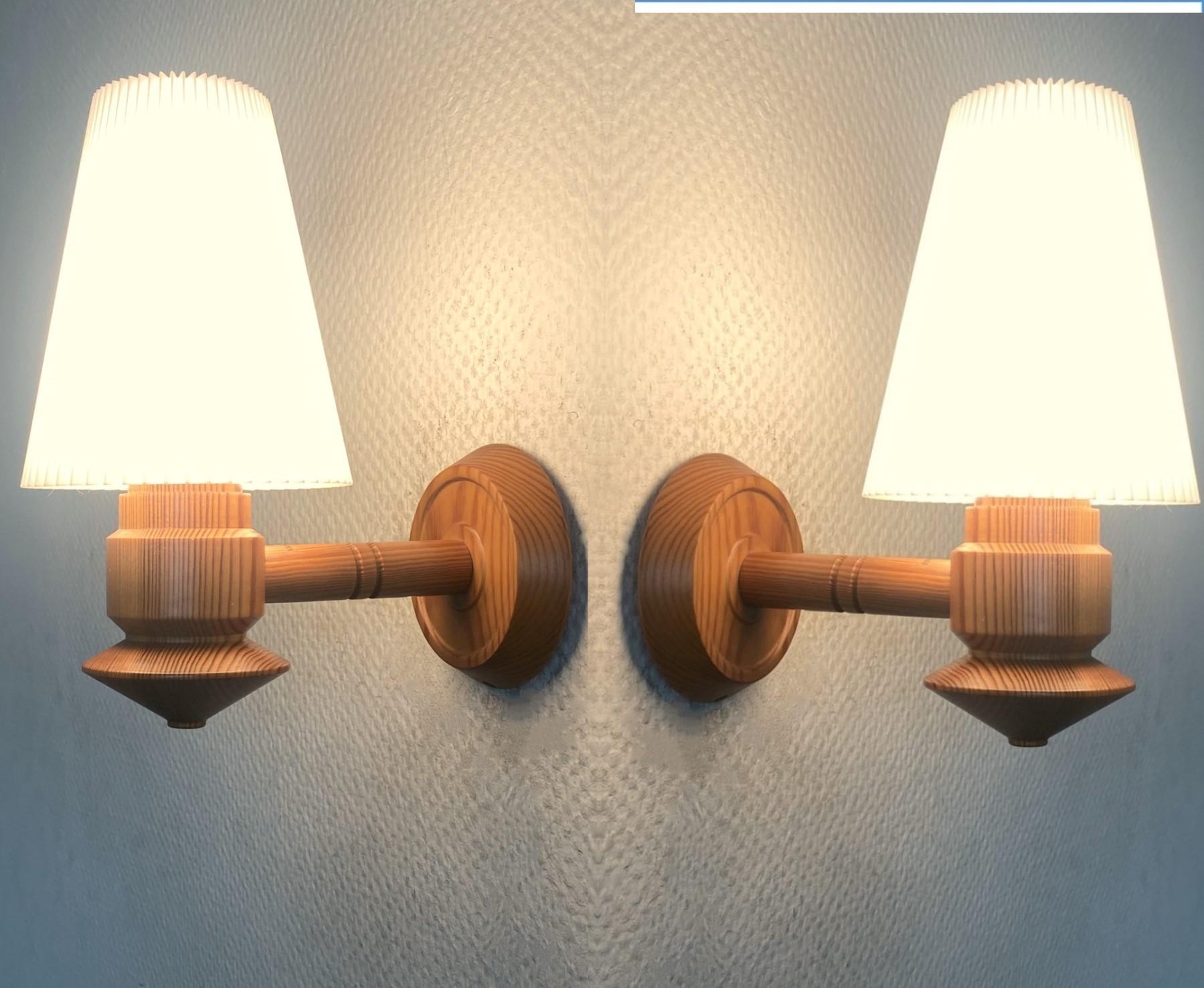 Pair Swedish Designer Pine Wall Sconces with Pleated Shades, Sweden, 1970s 3
