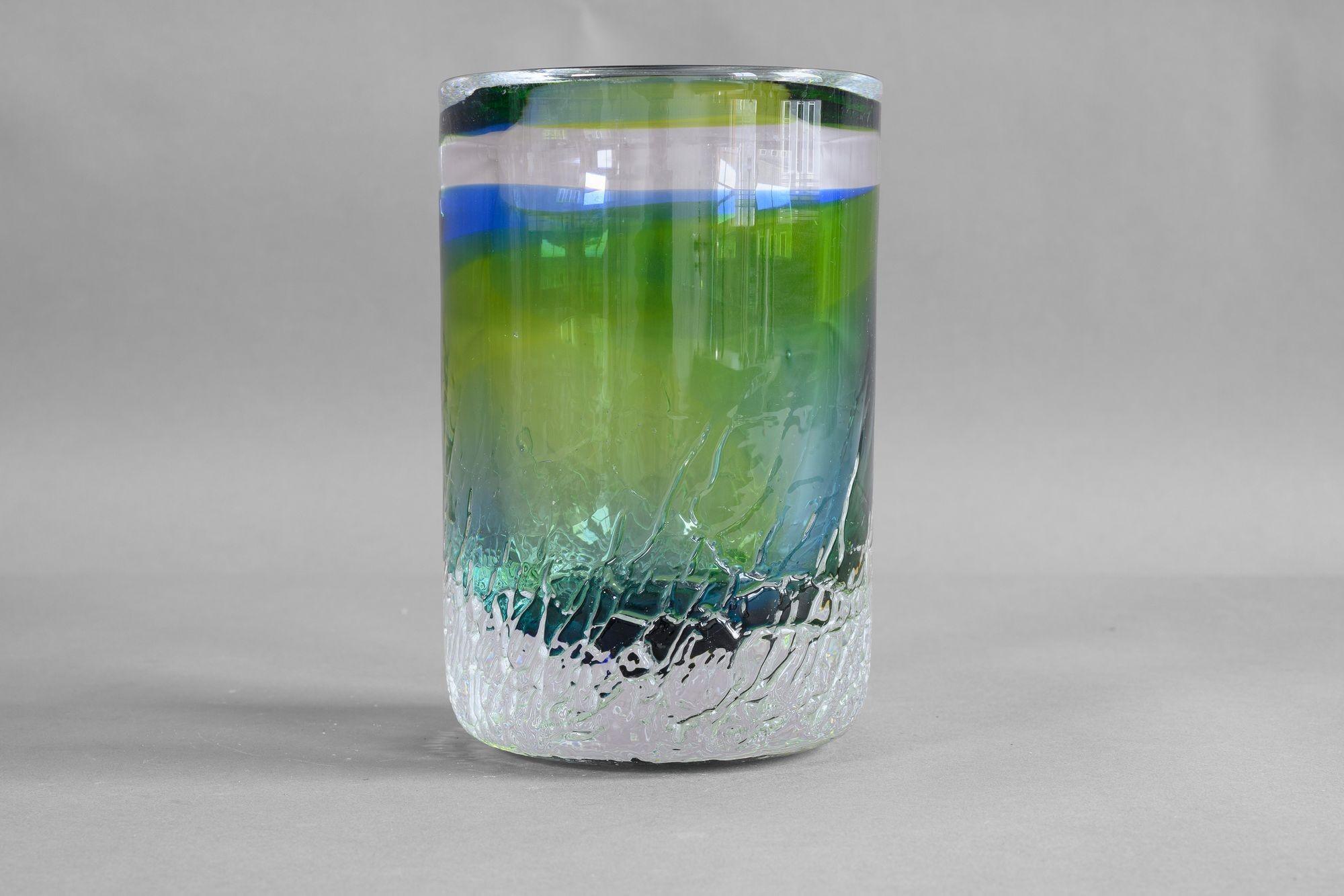 Pair Swedish Glass Vases In Good Condition For Sale In London, England