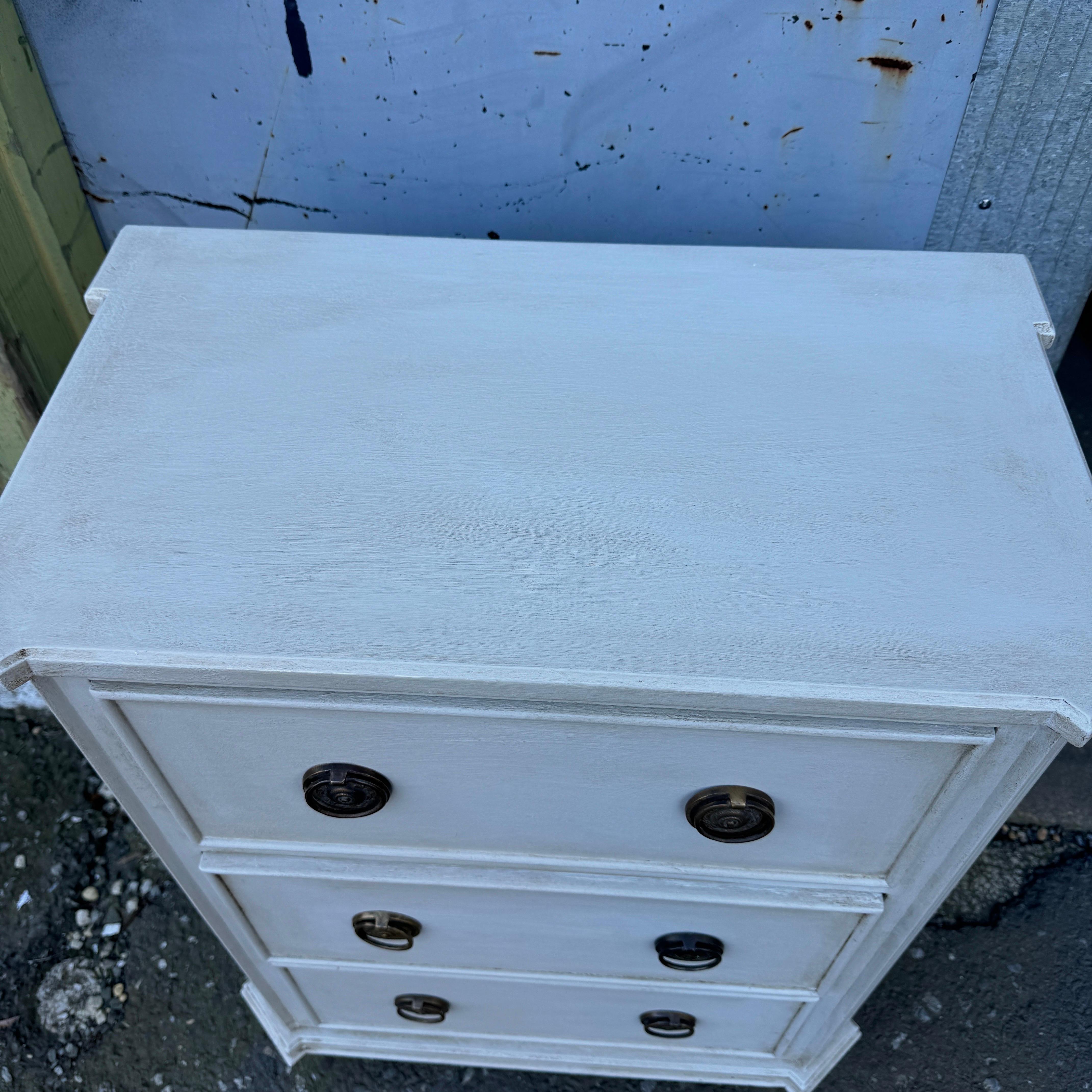 Pair Swedish Gustavian Style Painted 3 Drawer Chests Nightstands For Sale 6