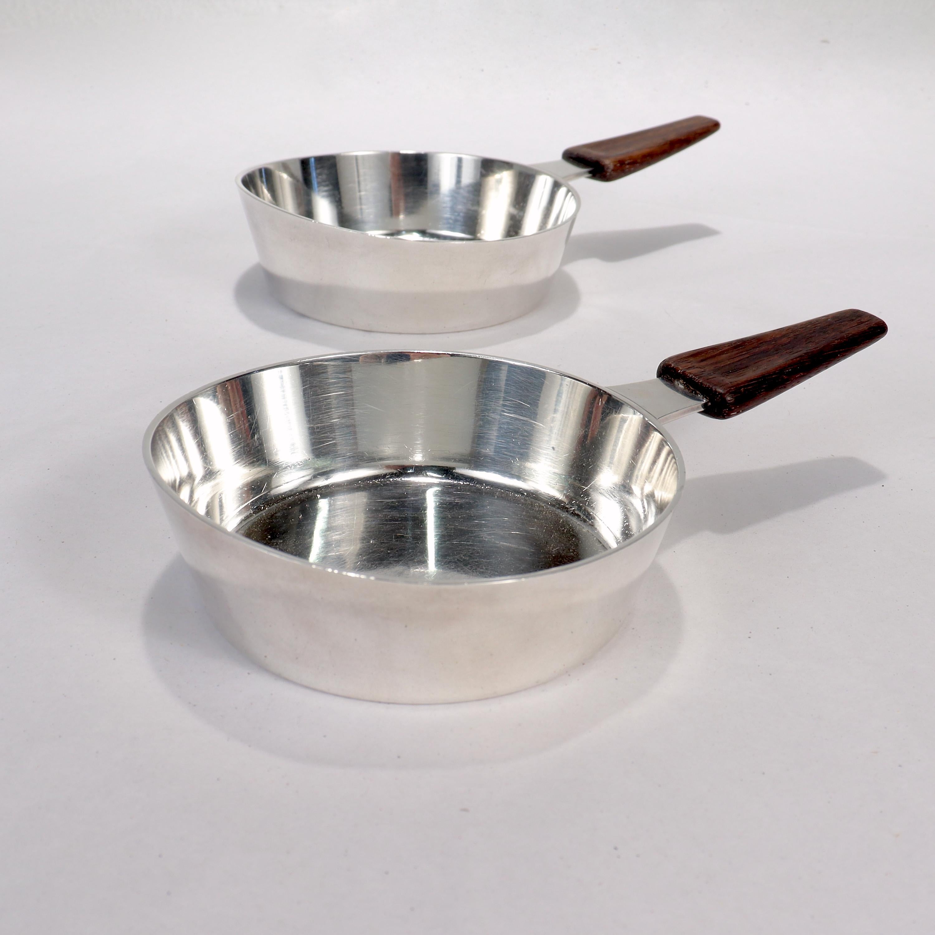 Women's or Men's Pair Swedish Modernist Sterling Silver Dishes by Helge Lingren for Kay Anderson For Sale