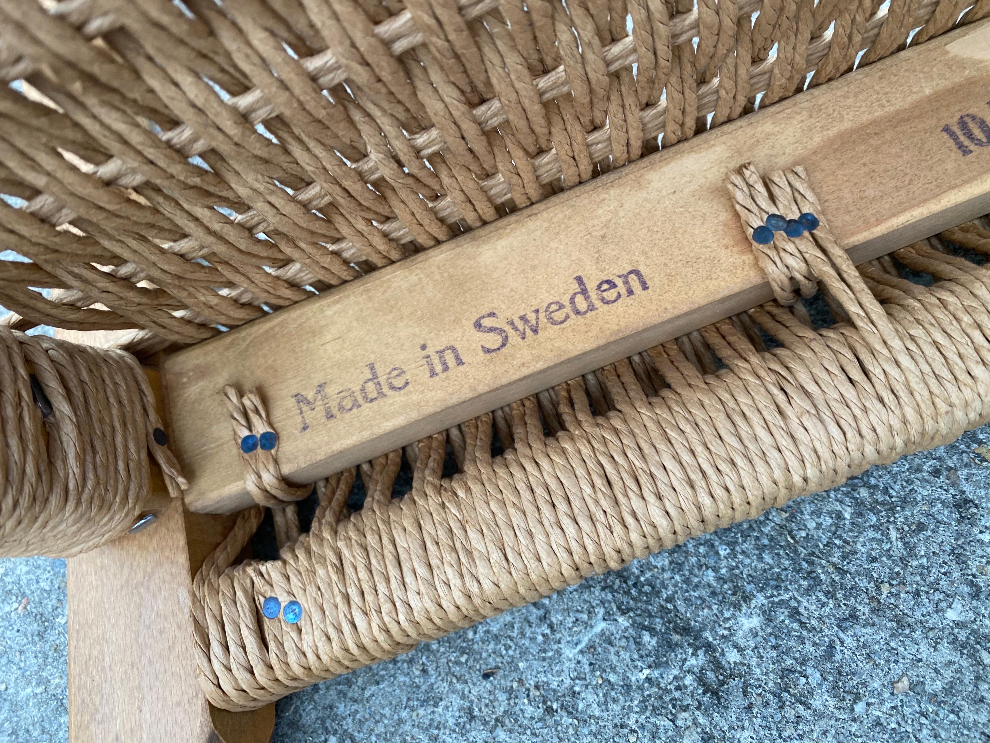 Corde en papier Paire de chaises de salle à manger suédoises en teck avec sièges en corde de papier en vente