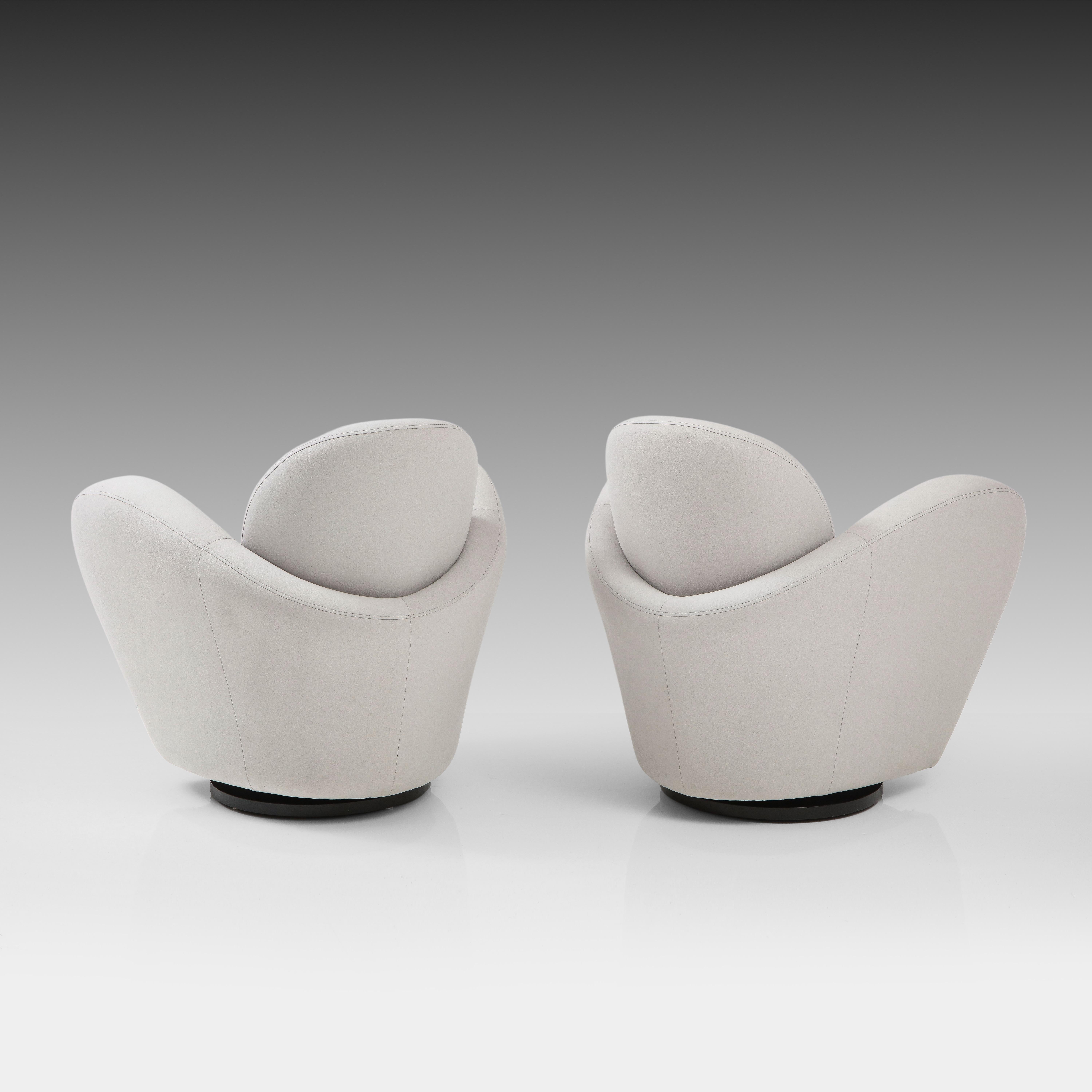 Michael Wolk for Directional Pair of Swivel Lounge Chairs, USA, 1970s In Good Condition For Sale In New York, NY