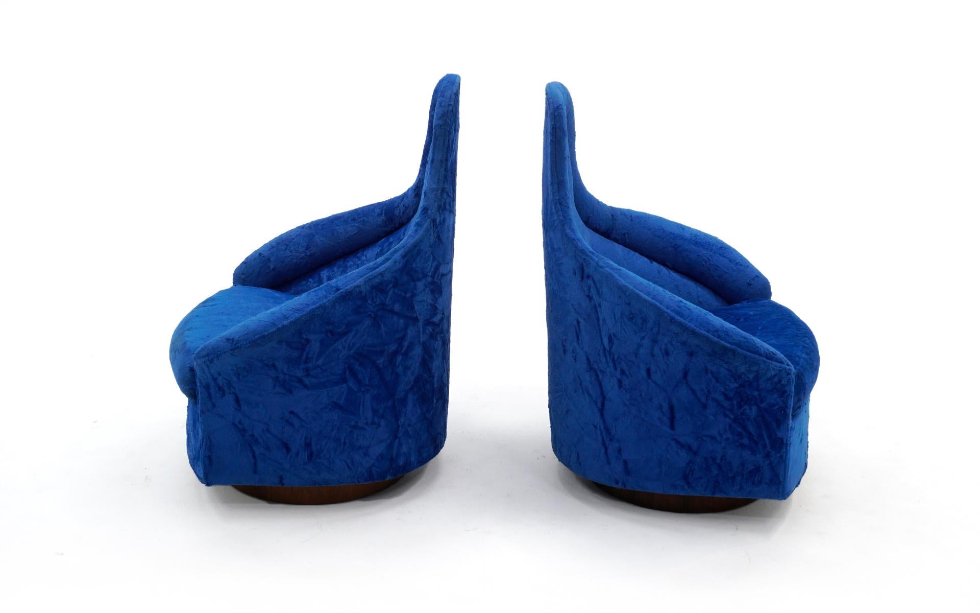 Mid-Century Modern Pair of Swivel Lounge Chairs in the Original Blue Velvet, Adrian Pearsall Signed