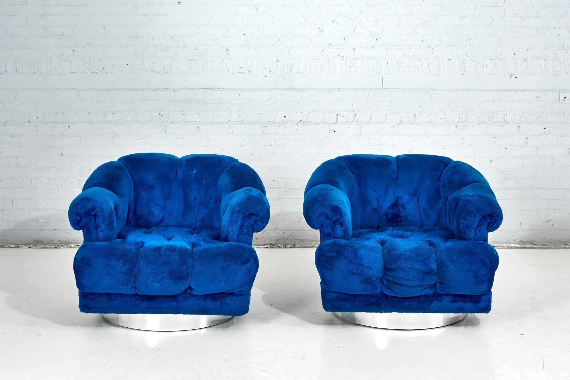 Late 20th Century Pair Swivel Lounge Chairs on Chrome Plinth Base, Adrian Pearsall 1970
